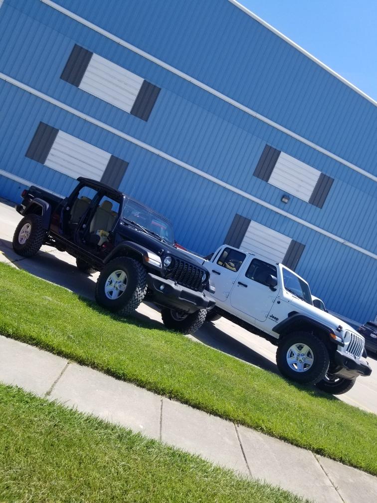 Jeep Gladiator BRIGHT WHITE Gladiator JT Club IMG-7675.JPG