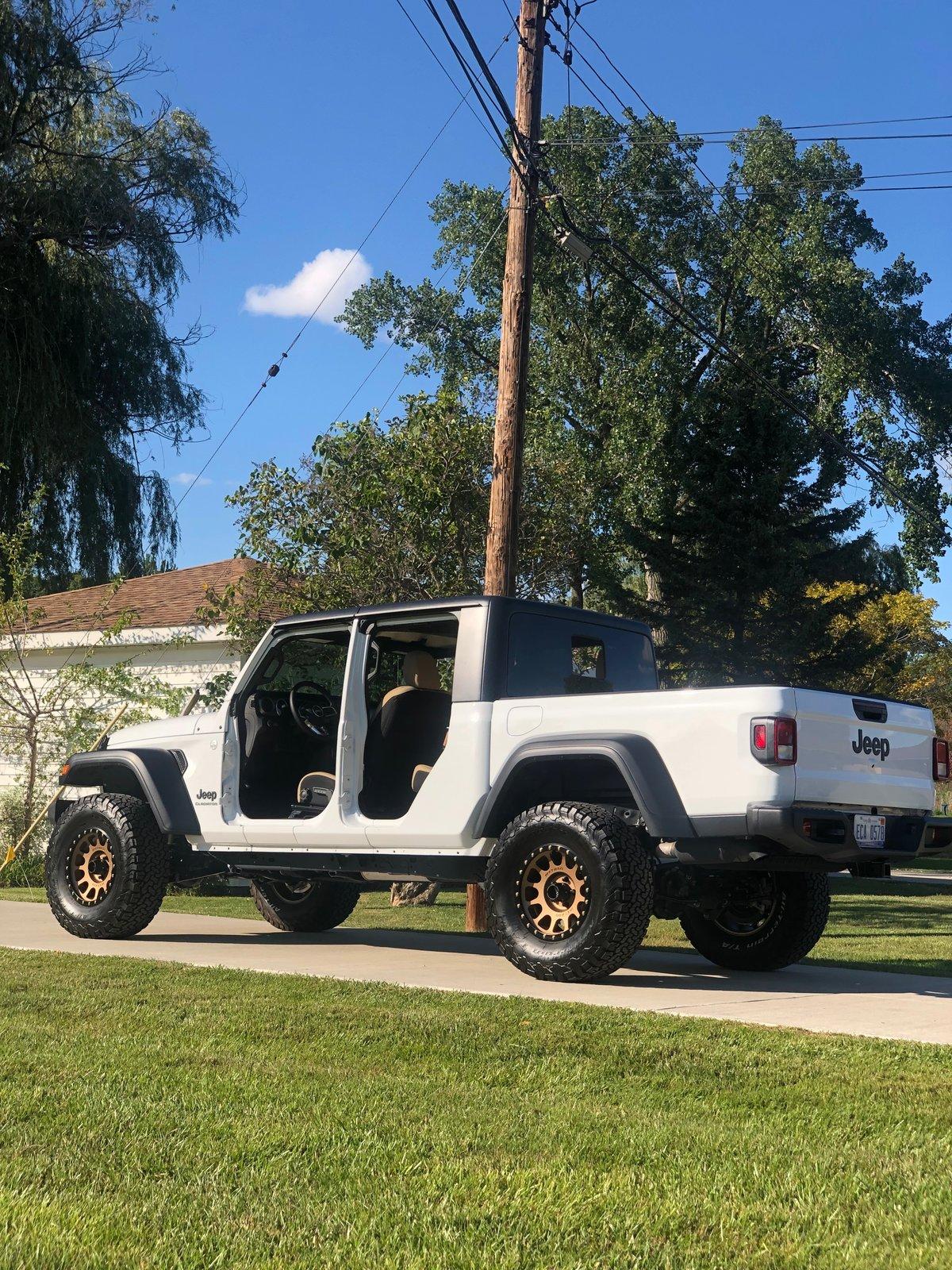 Jeep Gladiator BRIGHT WHITE Gladiator JT Club IMG-9292.JPG