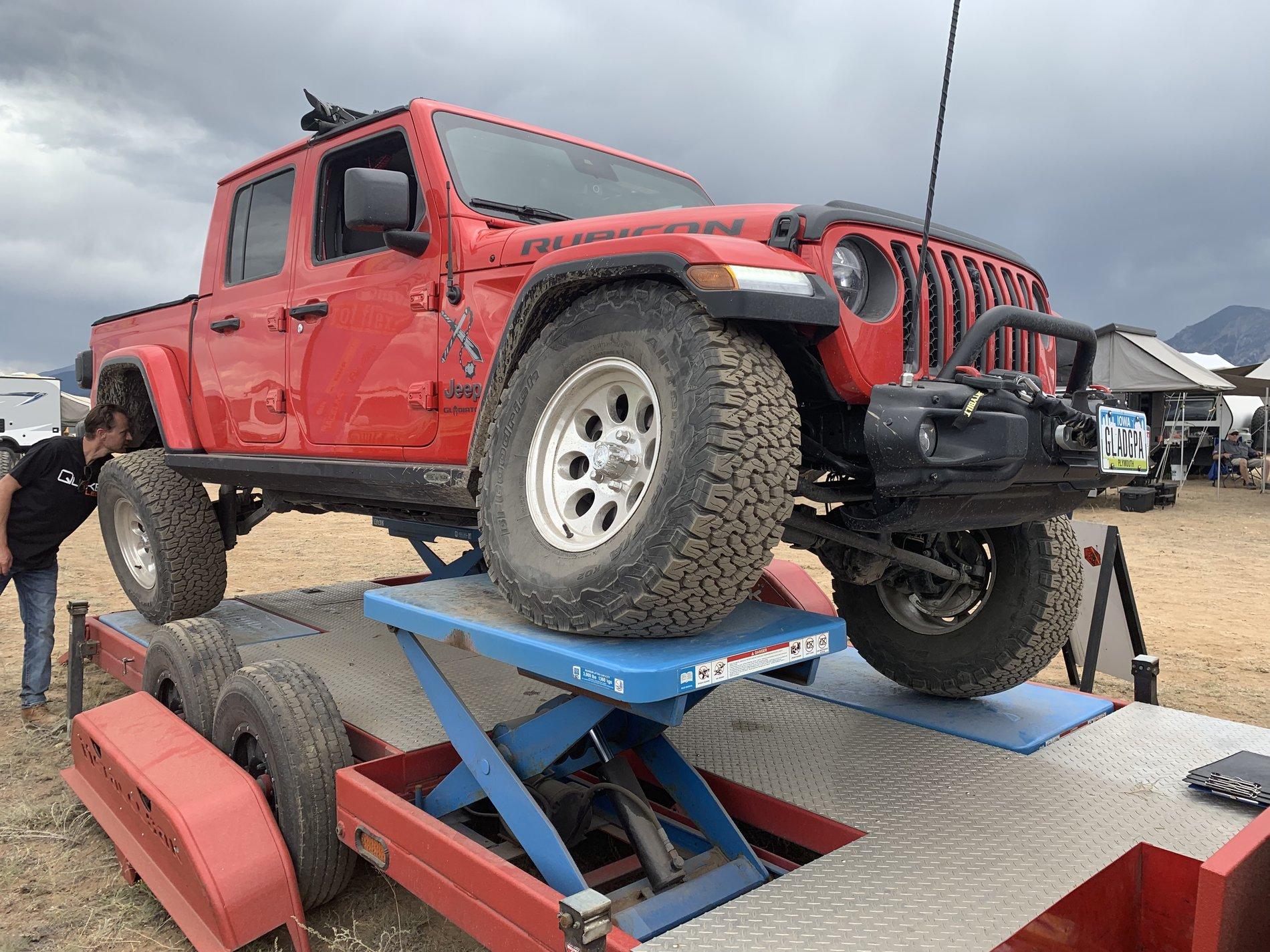 Jeep Gladiator Gladiators on Mopar 2" Lift Kit 8AA78165-3166-4F2F-8C1F-95DF10DE0A87