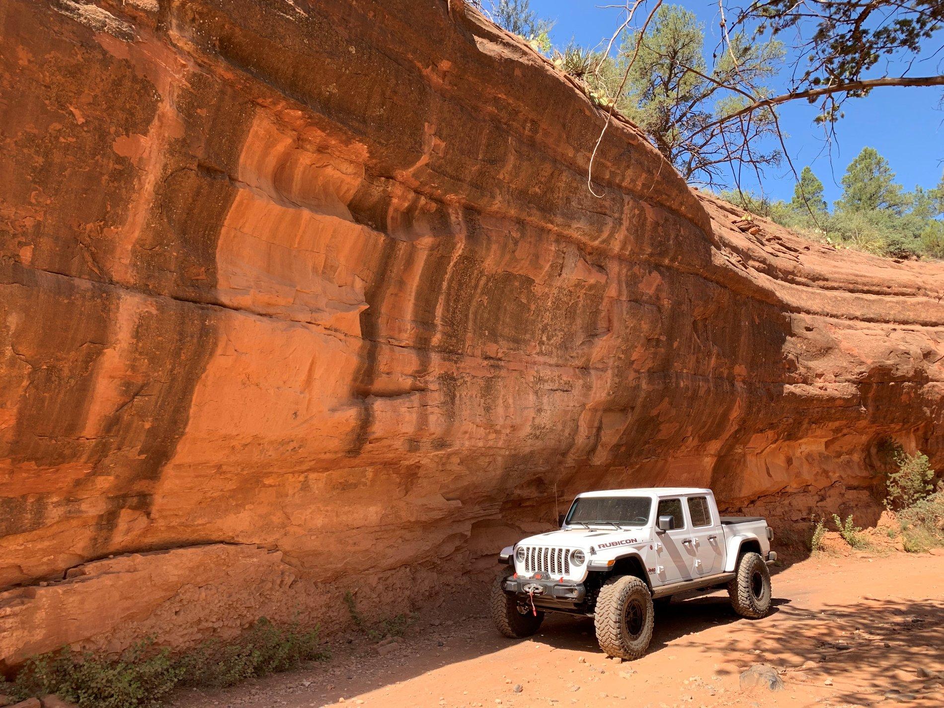 Jeep Gladiator She is out in the wild. jt1