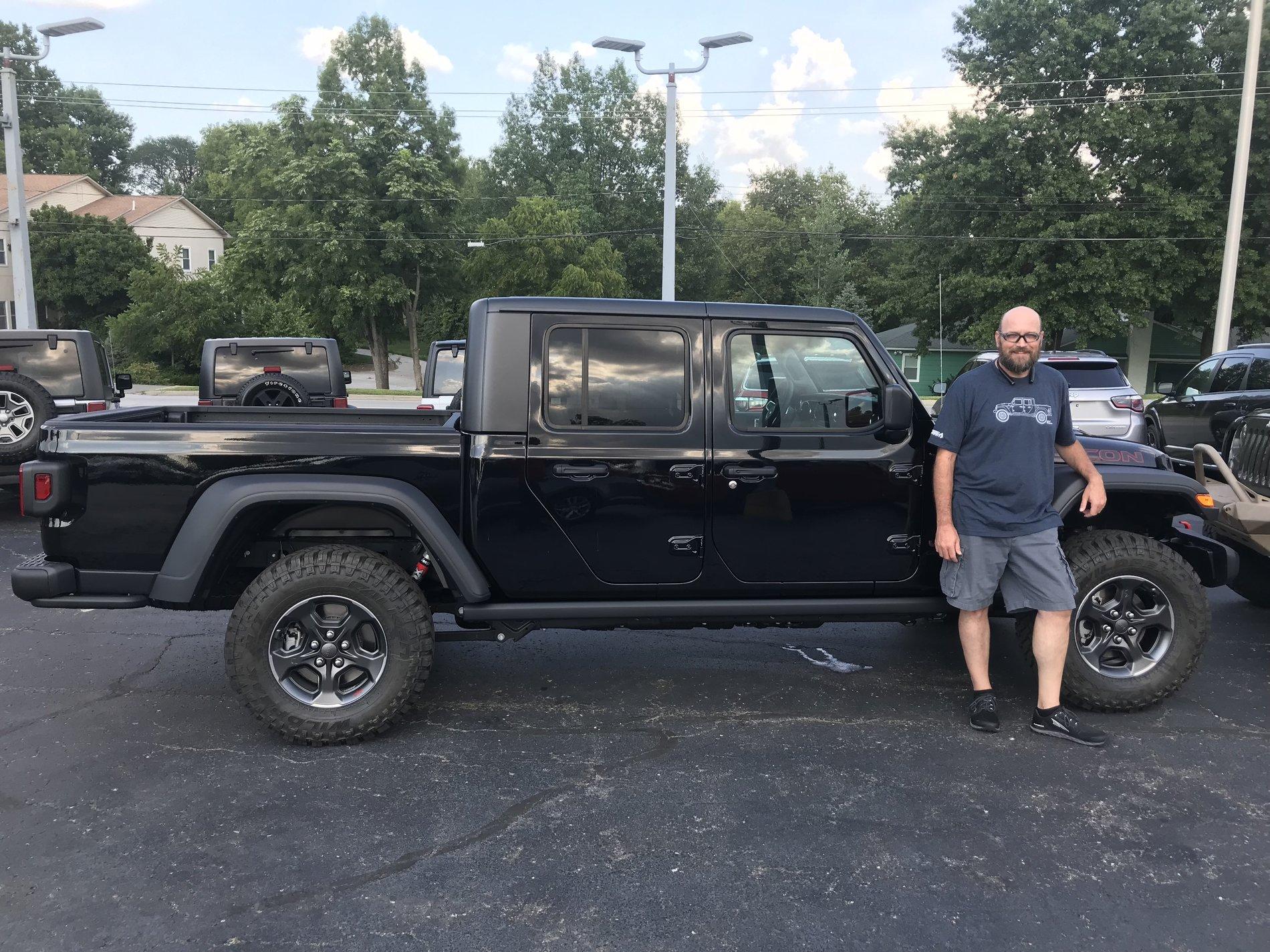 Jeep Gladiator What JT owners live in the Midwest states?  Check in. 95A2D46F-E1AB-4041-B003-C4F5A601E389