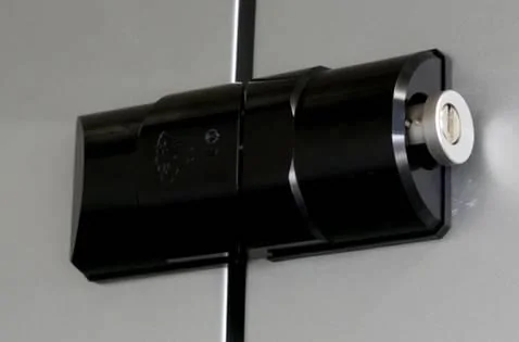 Jeep Gladiator Door deadbolt options armadlock2