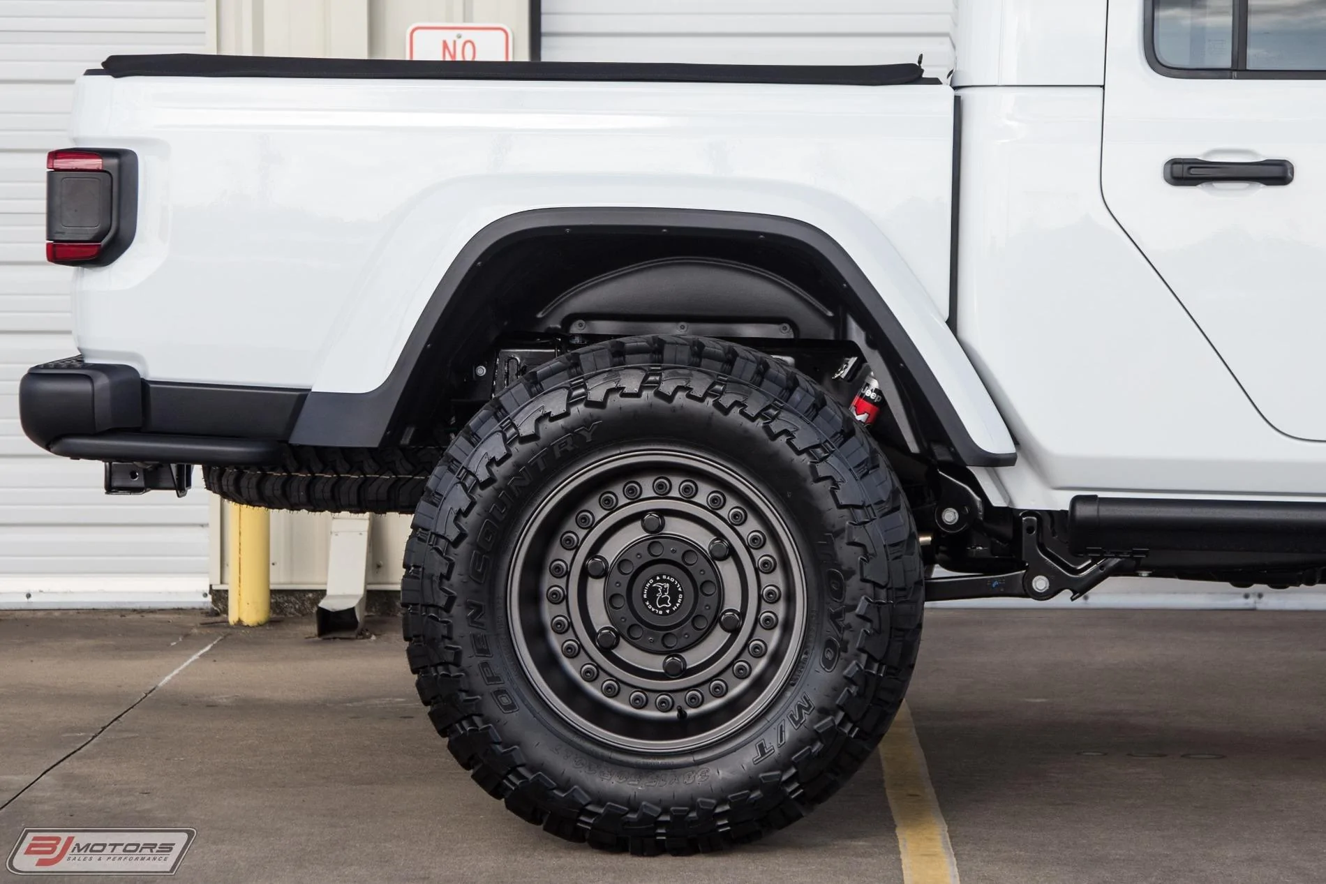 Used-2020-Jeep-Gladiator-Rubicon-Signature-Series-I.webp