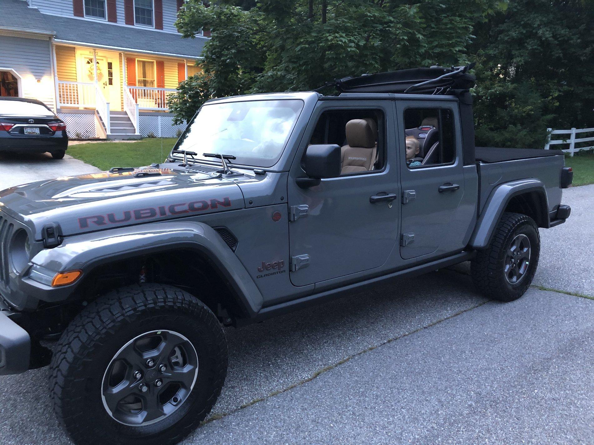 Jeep Gladiator Sting grey owners (future) check in IMG_5149