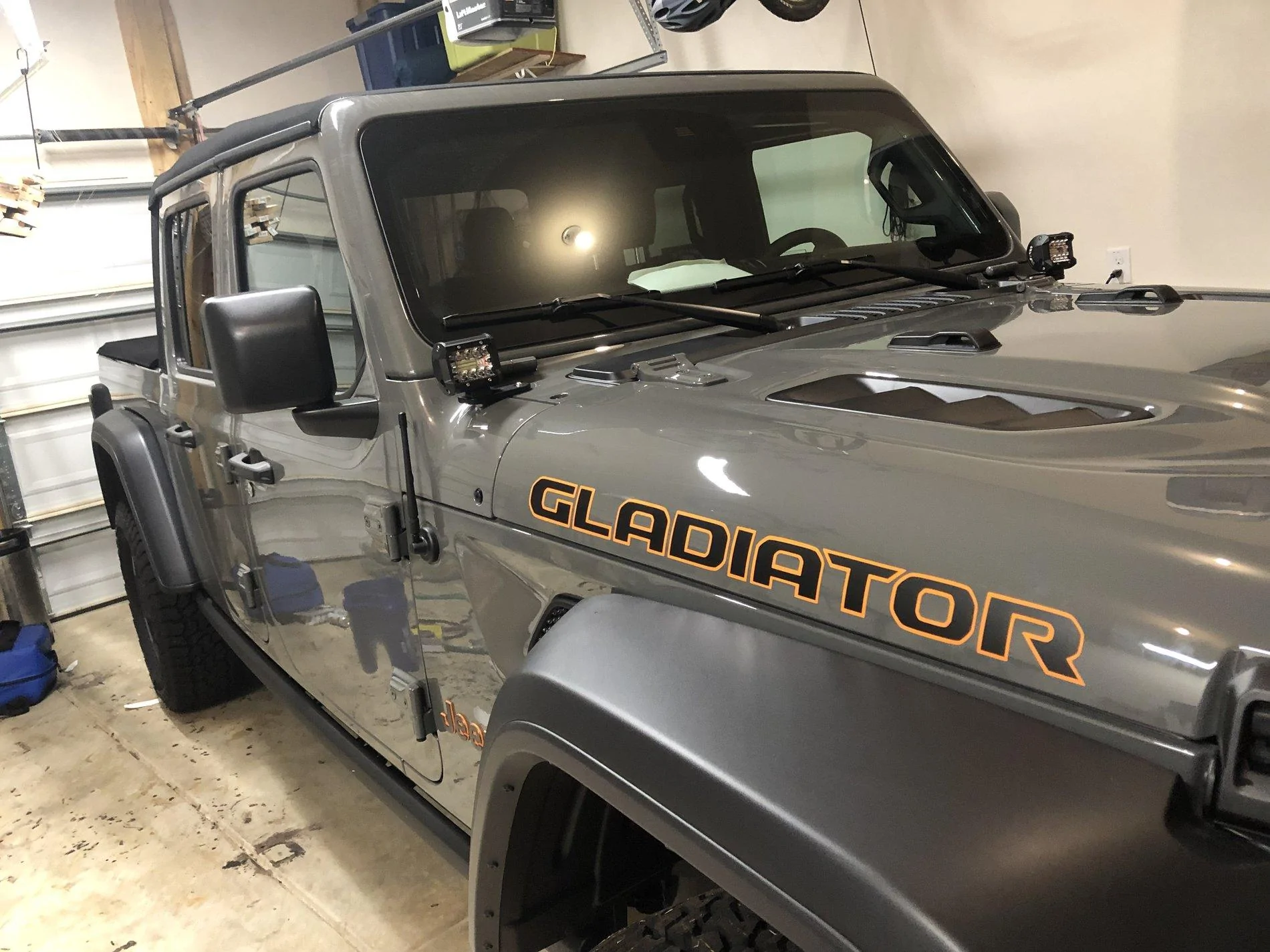 Jeep Gladiator STING GRAY Gladiator JT Club 59B8B943-110F-4A82-9AC6-CBEECBFA3AF6