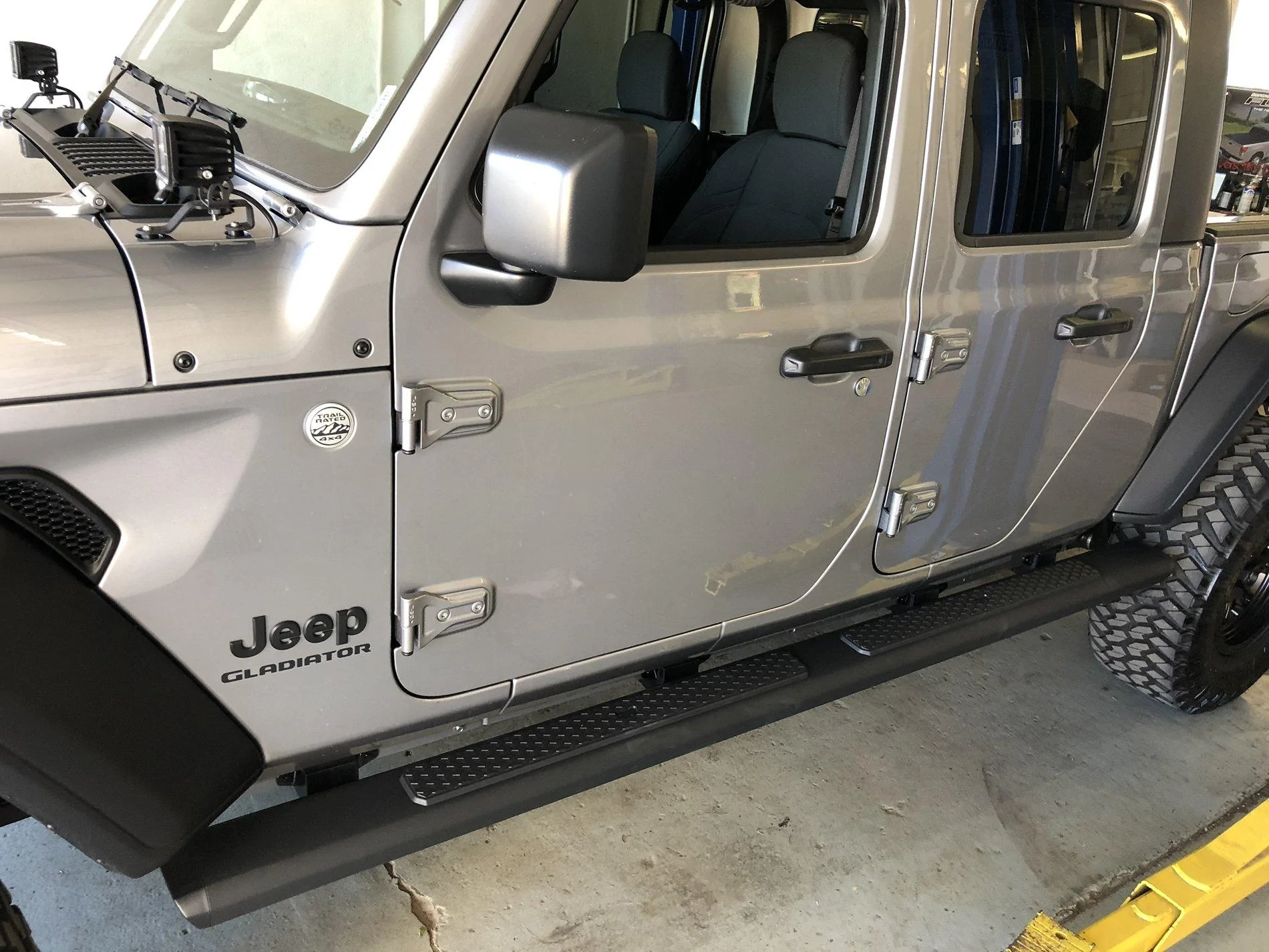 Jeep Gladiator BILLET SILVER Gladiator JT Club 266DC927-79F5-4286-887C-CD3F65A627AA