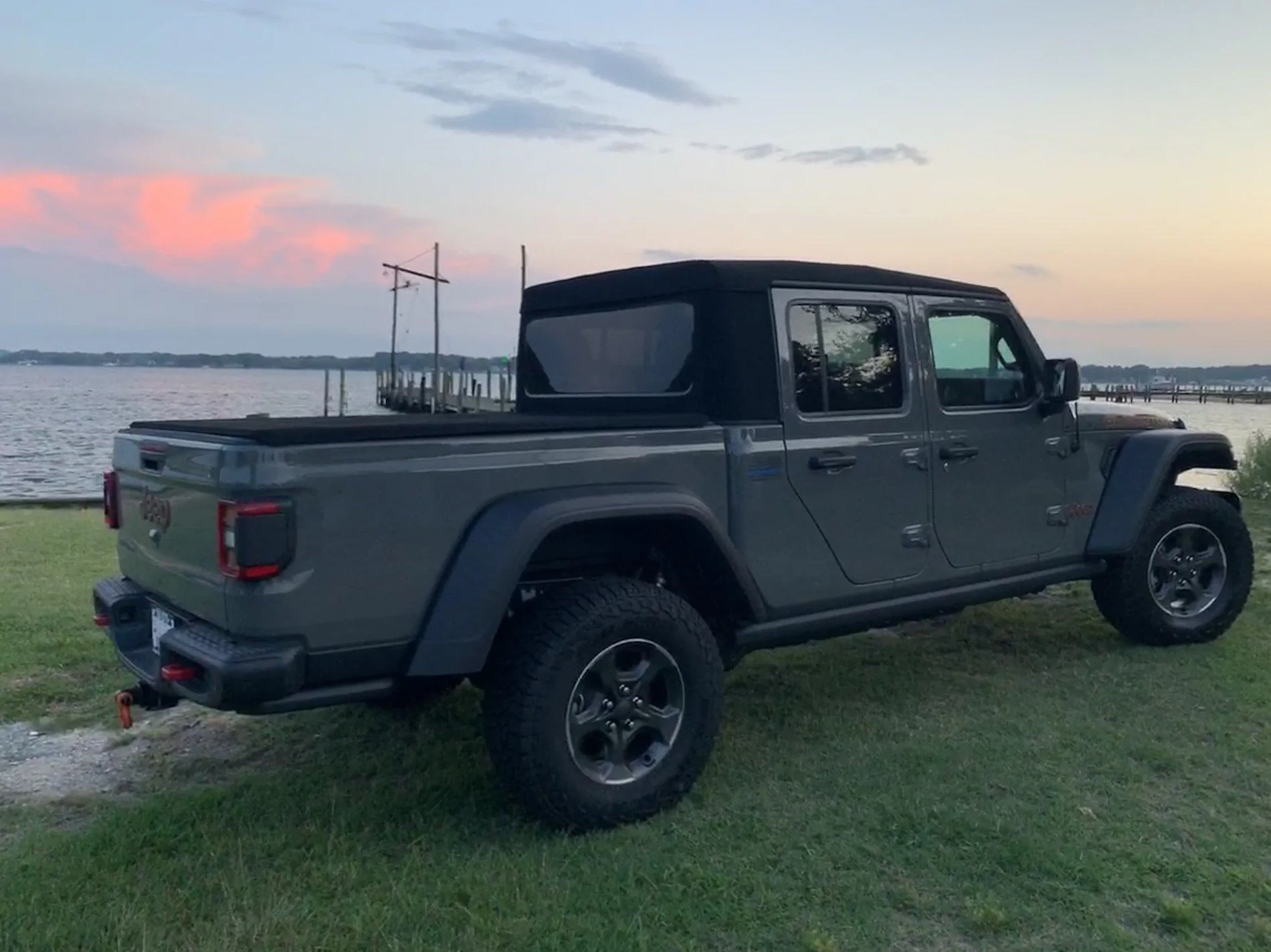 Jeep Gladiator STING GRAY Gladiator JT Club E9A9CA17-4E6B-473F-ABB2-AD69EFBB2BC0