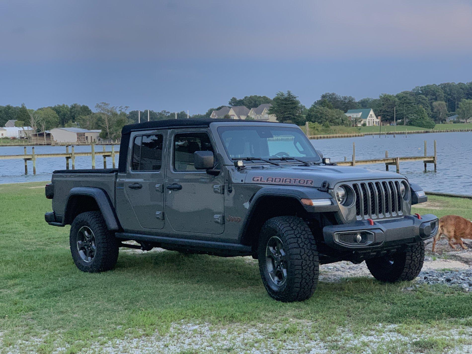 Jeep Gladiator STING GRAY Gladiator JT Club E75DB132-50B1-4A17-8021-3E47A846FC4C