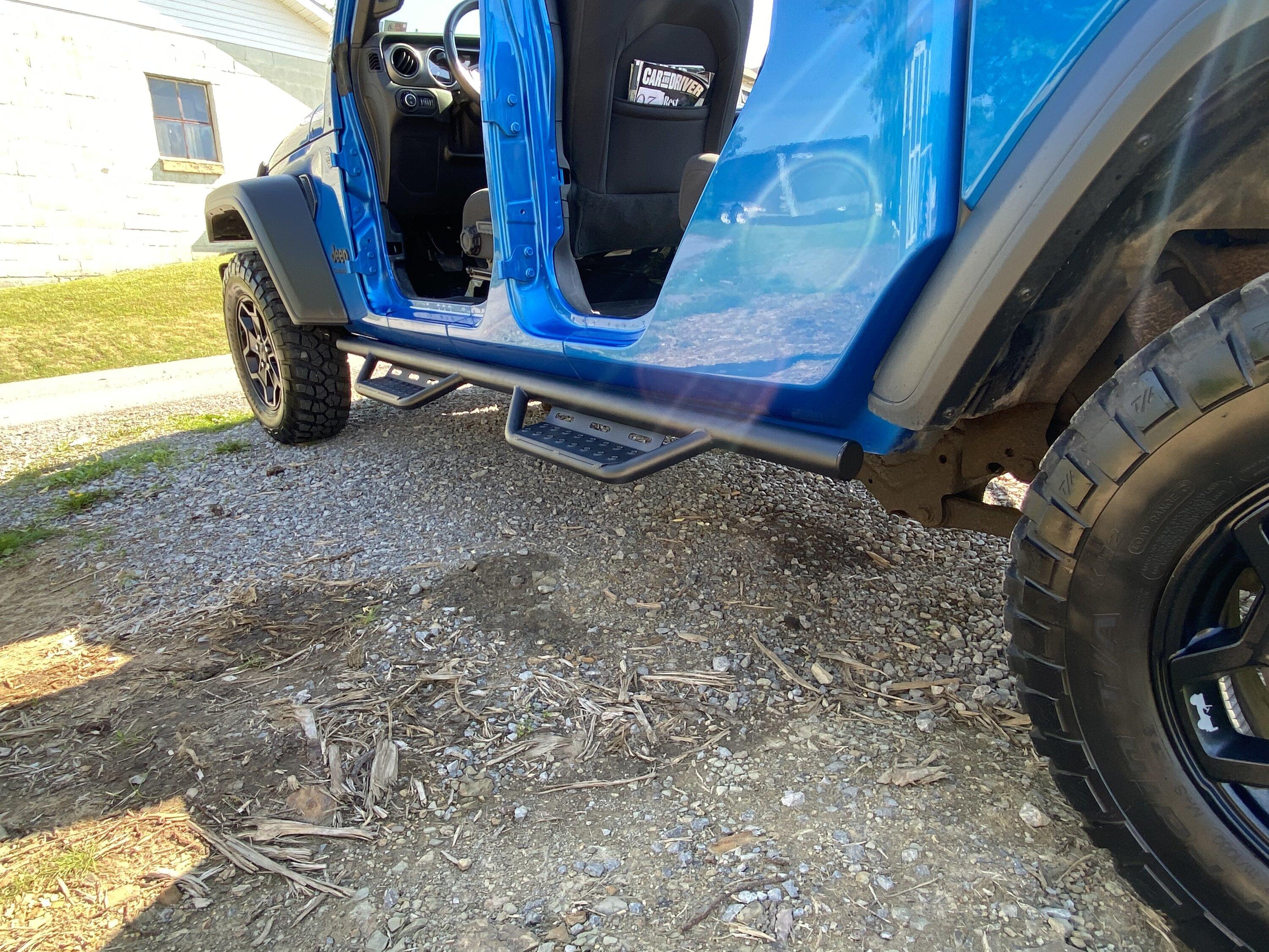 Jeep Gladiator Side Step Bars 50C5CC35-8BD7-42D8-BE4E-621800D85C8E