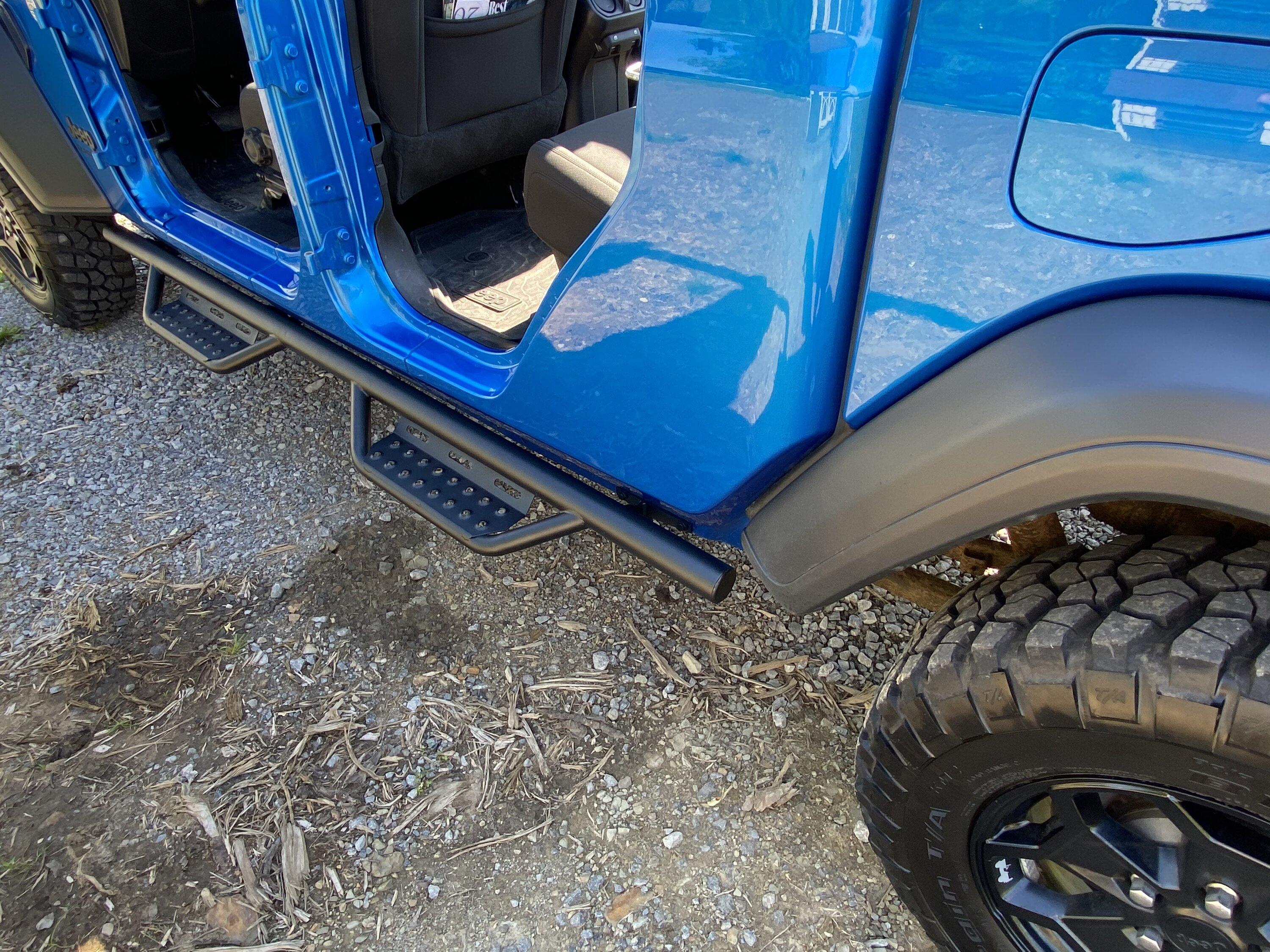 Jeep Gladiator Side Step Bars 188F7005-7677-4994-A3ED-04AC1C7F1926