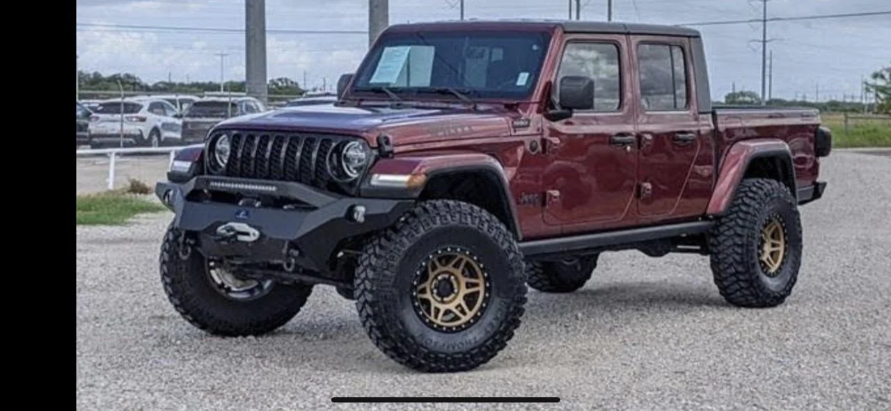 Jeep Gladiator WILLYS Edition Gladiator JT Club B97859F1-F5F1-46C3-A567-136D1FCD8911