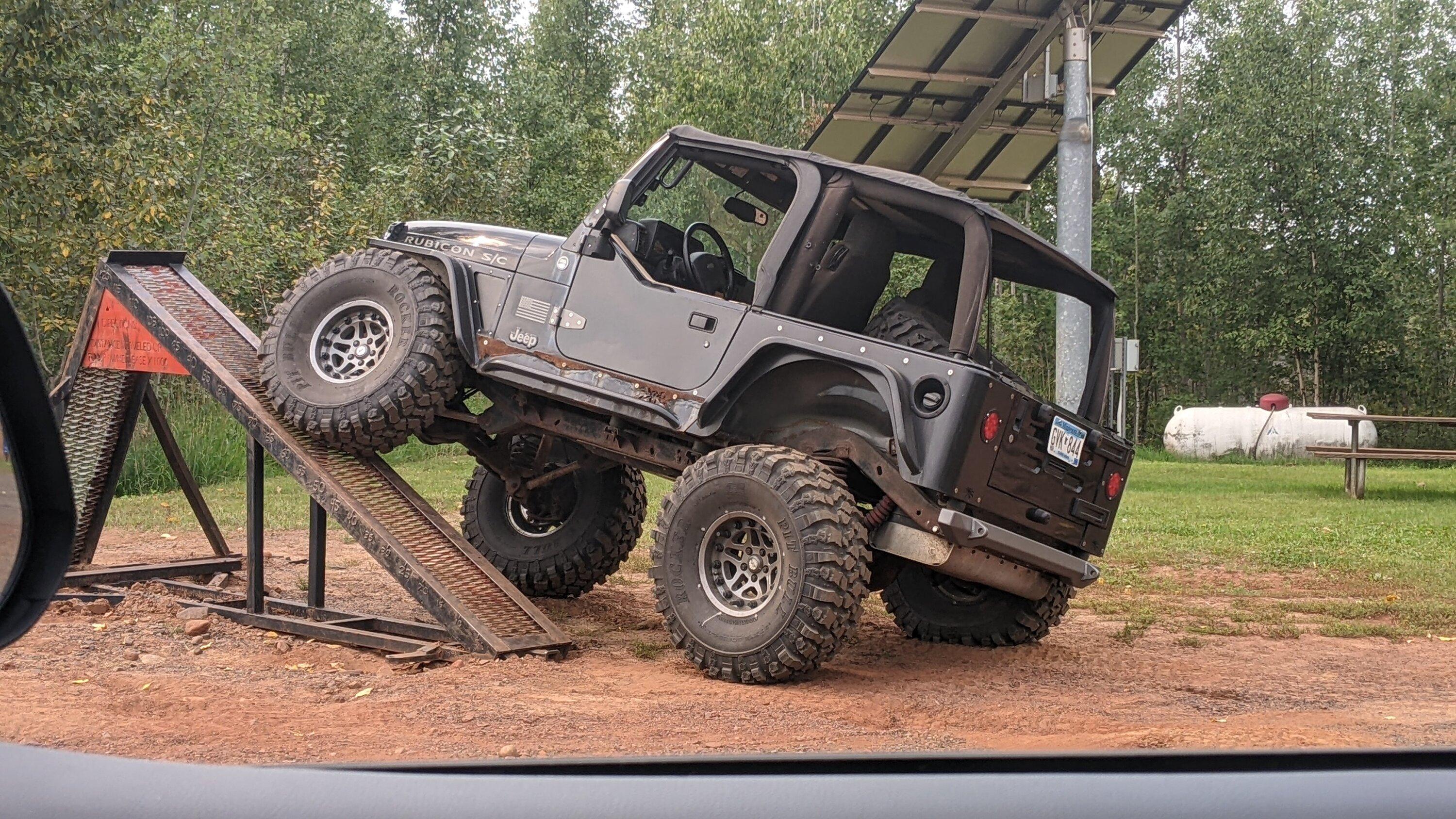 Jeep Gladiator First Time Towing Rubicon With Gladiator Rubicon PXL_20220908_162511638