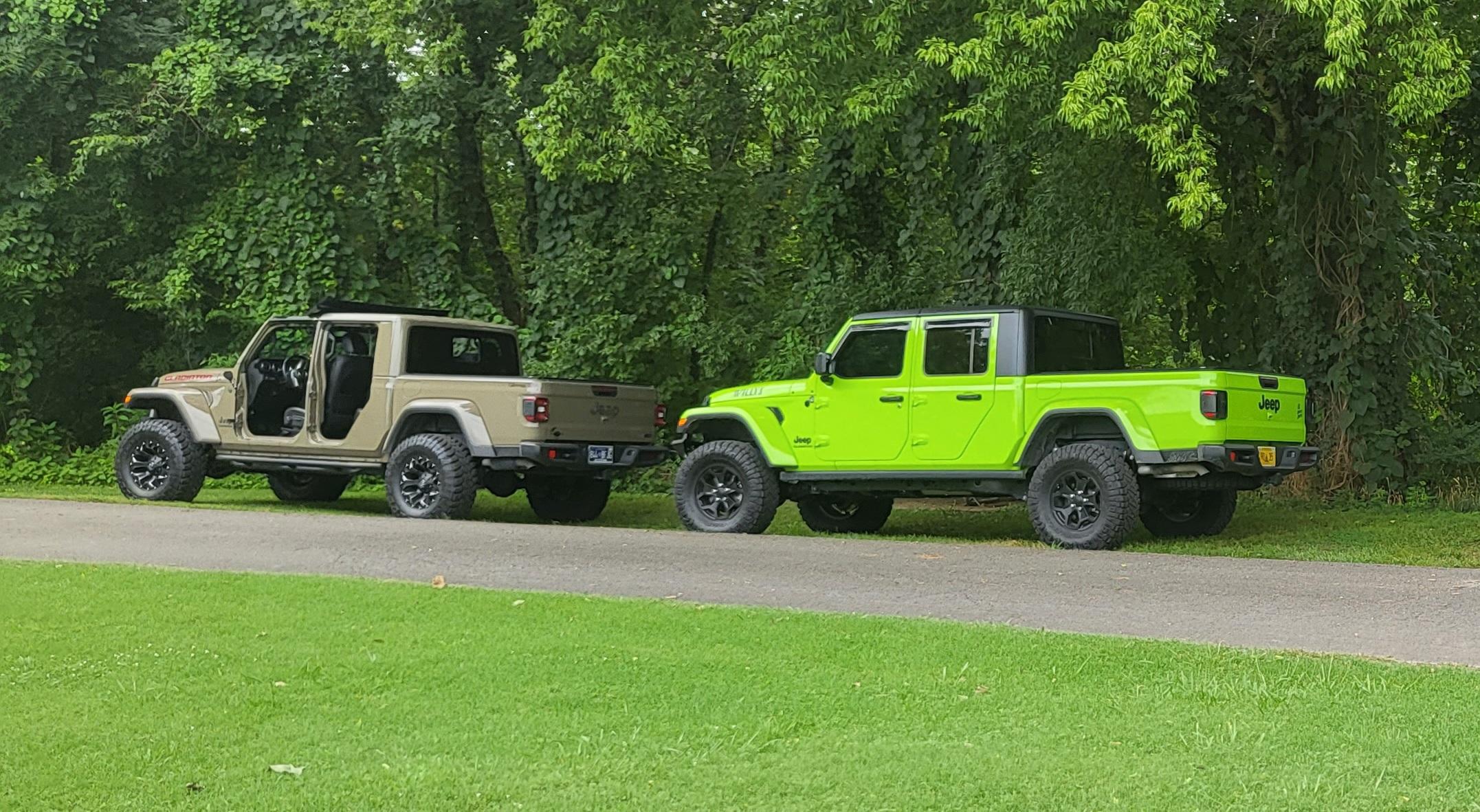 Jeep Gladiator Fun In The Driveway 20220730_125354