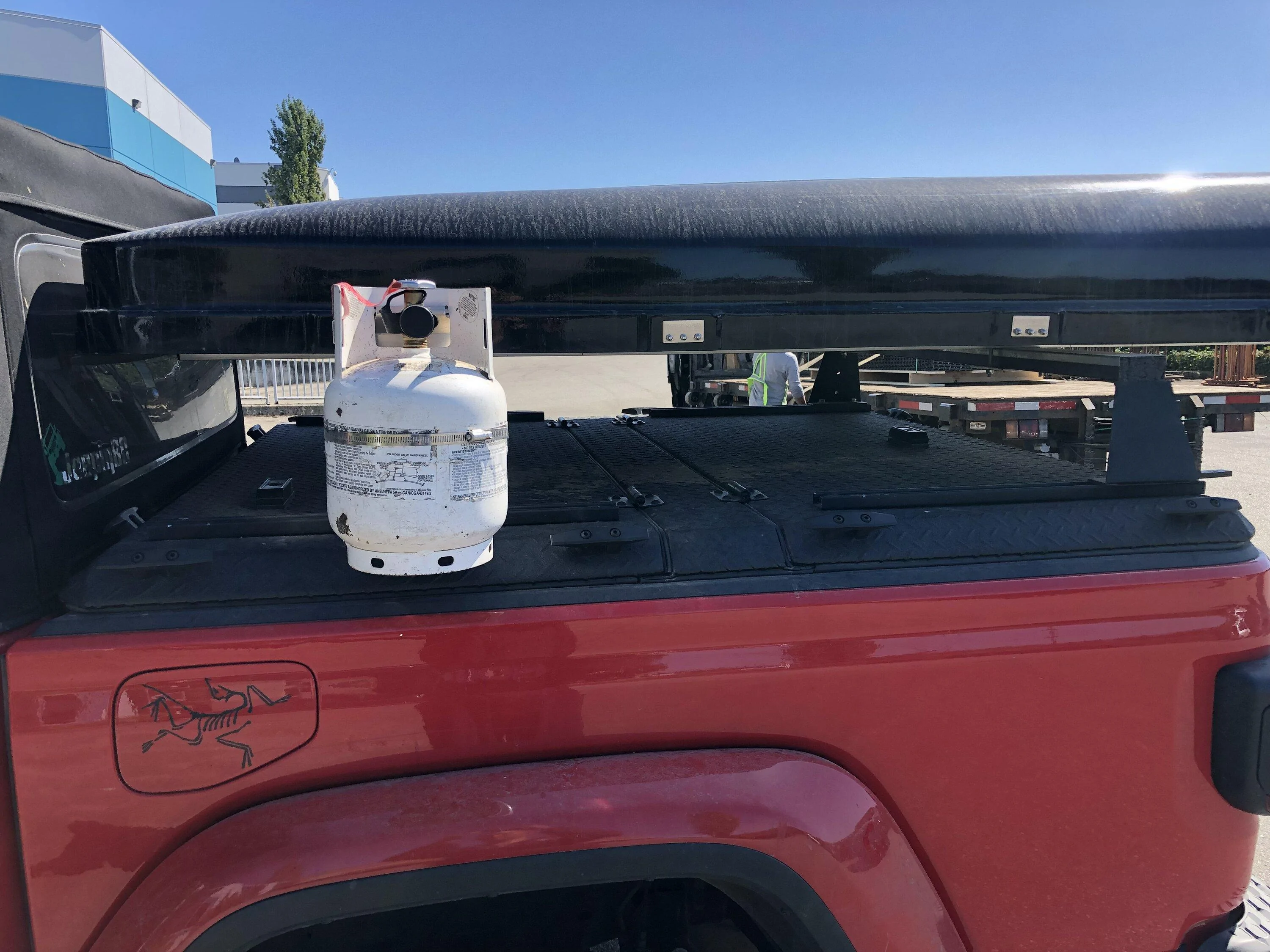 Jeep Gladiator Diamond back HD with roof rack 17D4234F-C582-4E63-9FE8-7712C19DDFC5