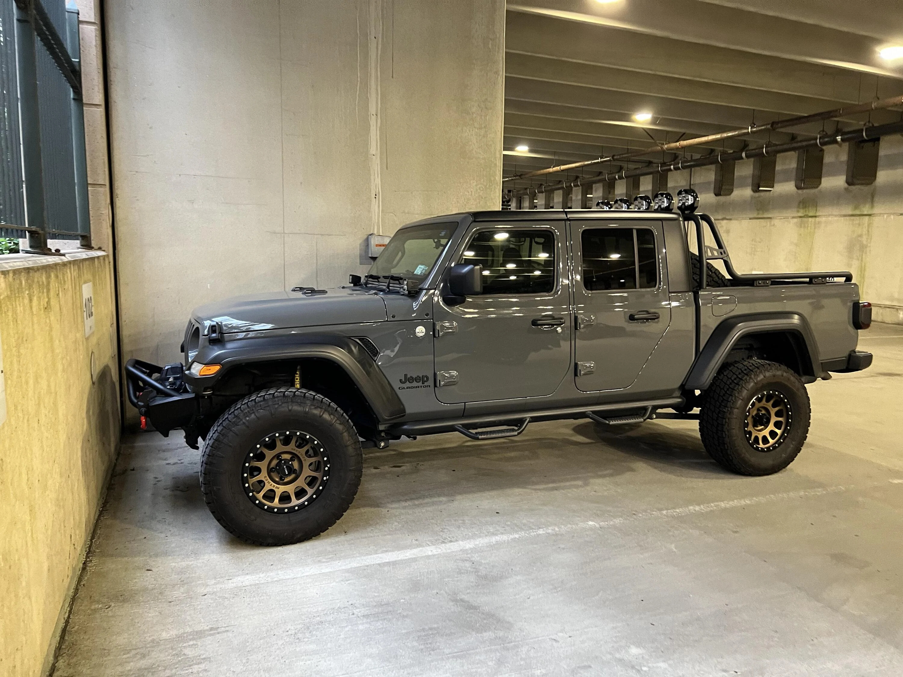 Jeep Gladiator STING GRAY Gladiator JT Club J