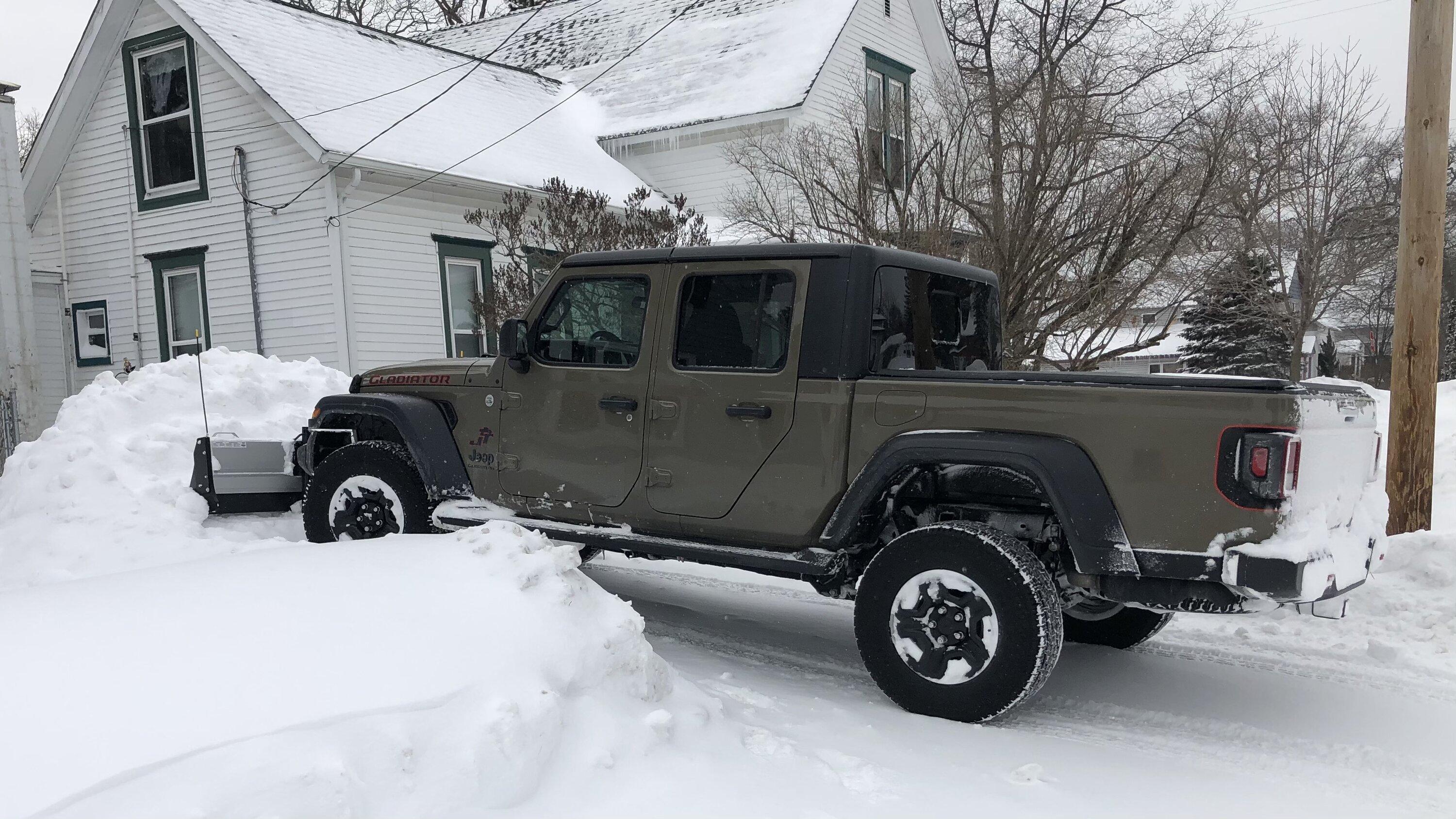 Jeep Gladiator Snow Plow D971202C-F7CA-418F-9090-7FF24B860F08