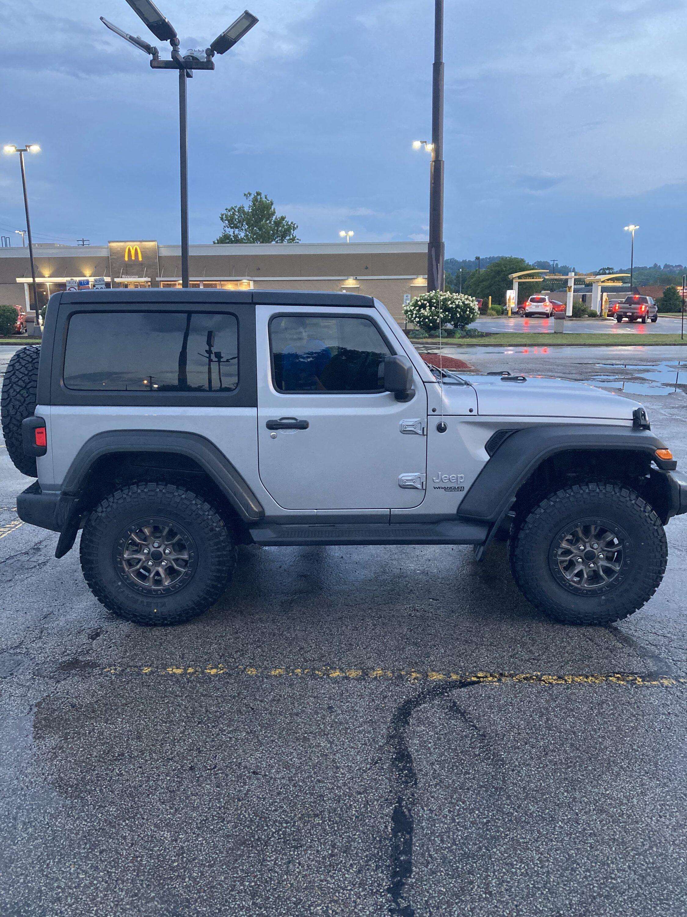 Jeep Gladiator Mopar Beadlock Wheels - Let’s see them! 60EF51C0-DDB9-434D-8704-9C5A9D83E37E