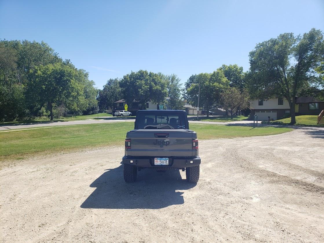 Jeep Gladiator 2020 JT Sport S Built (4.56, e-locker, lift, etc.) $46,000 20220912_131114