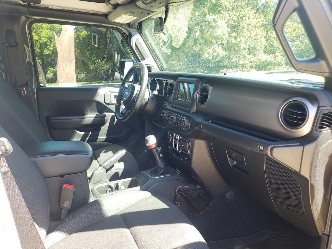 Jeep Gladiator 2020 JT Sport S Built (4.56, e-locker, lift, etc.) $46,000 20220912_131325