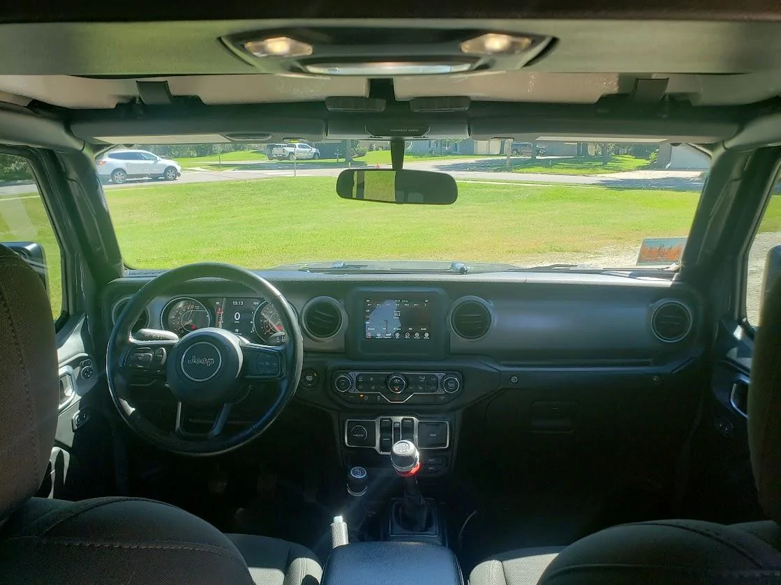 Jeep Gladiator 2020 JT Sport S Built (4.56, e-locker, lift, etc.) $46,000 20220912_131355