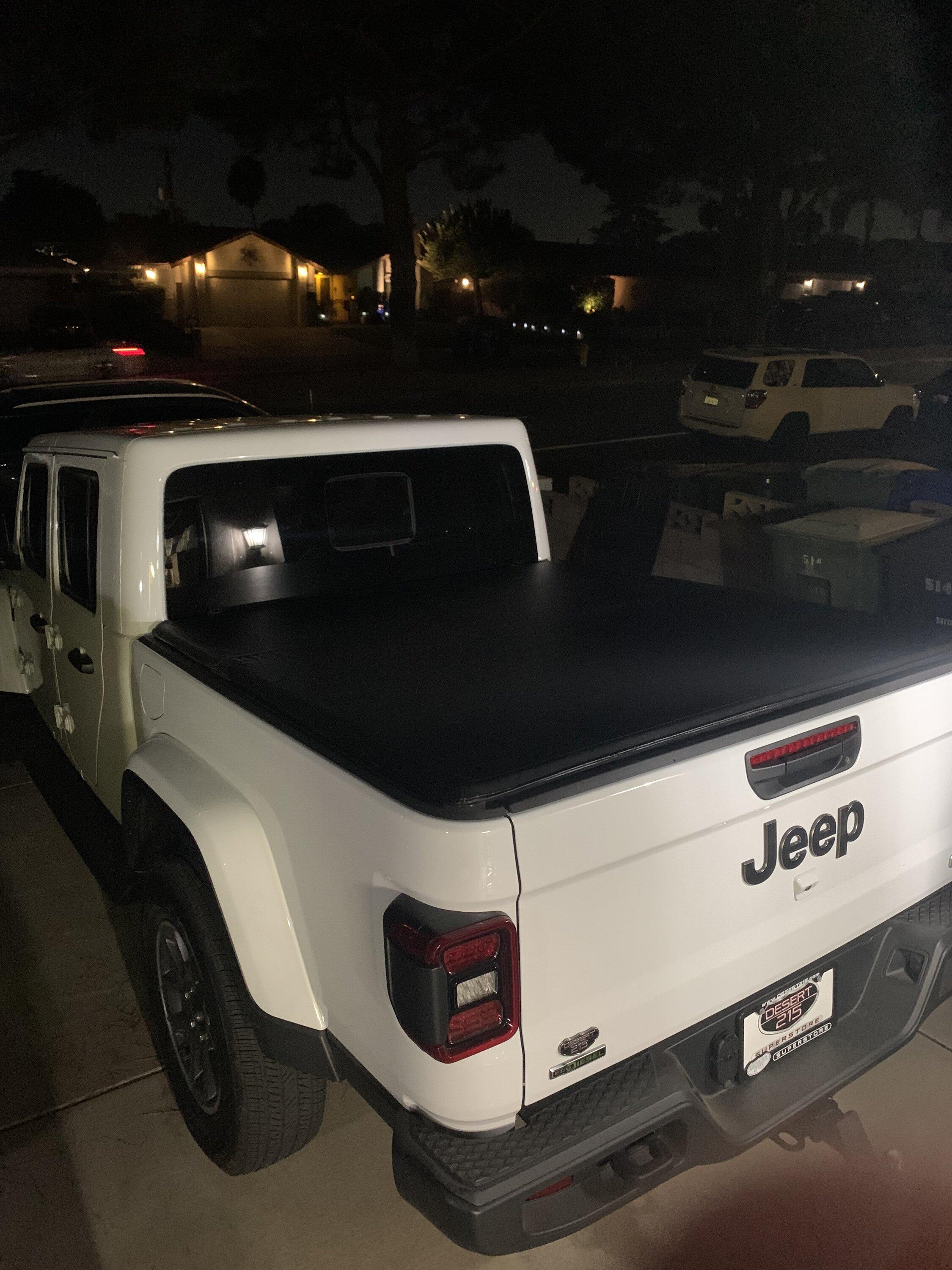 Jeep Gladiator What got me black badging? IMG-2226