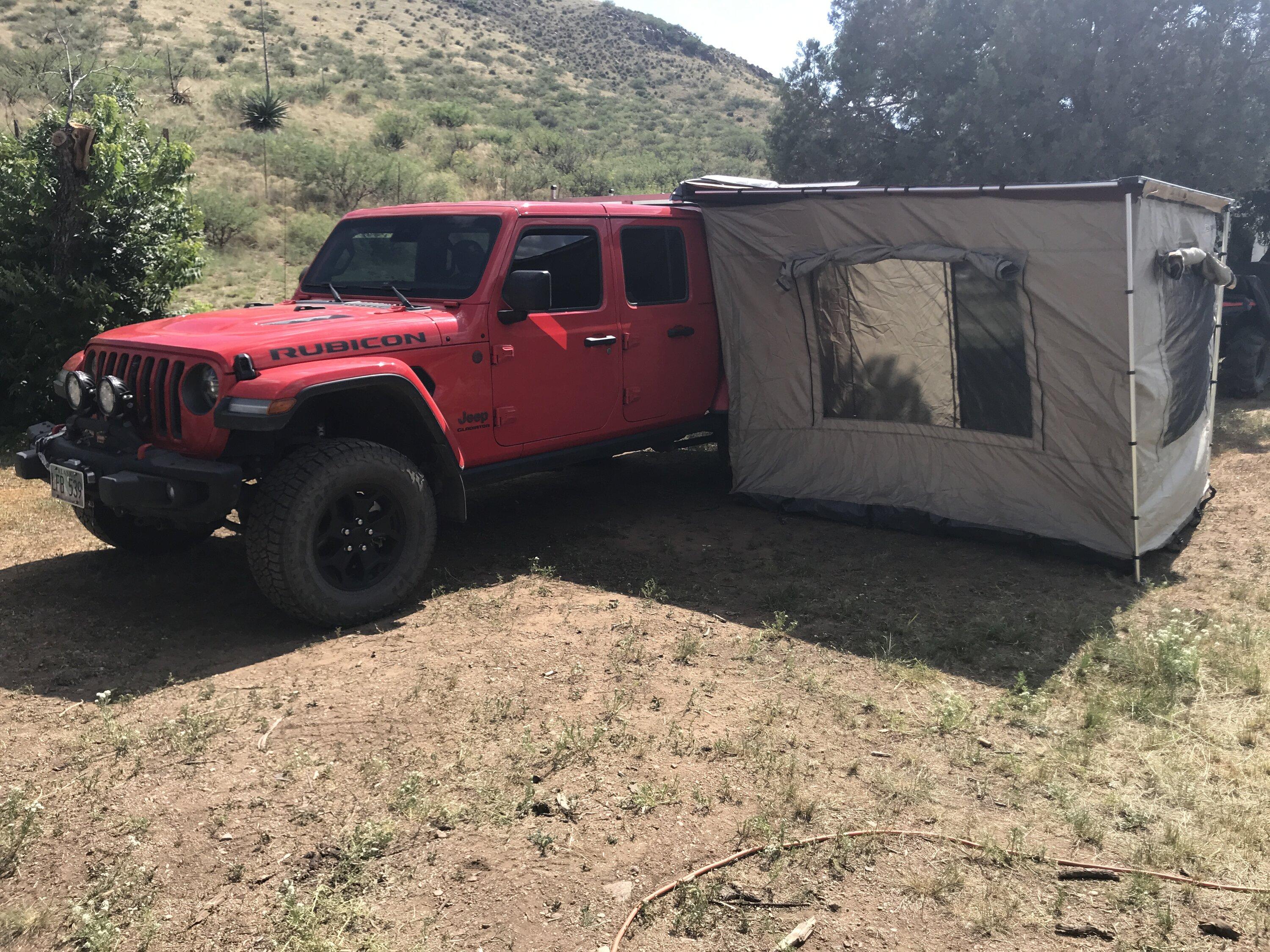 Jeep Gladiator Mounted Awnings IMG_4992.JPG