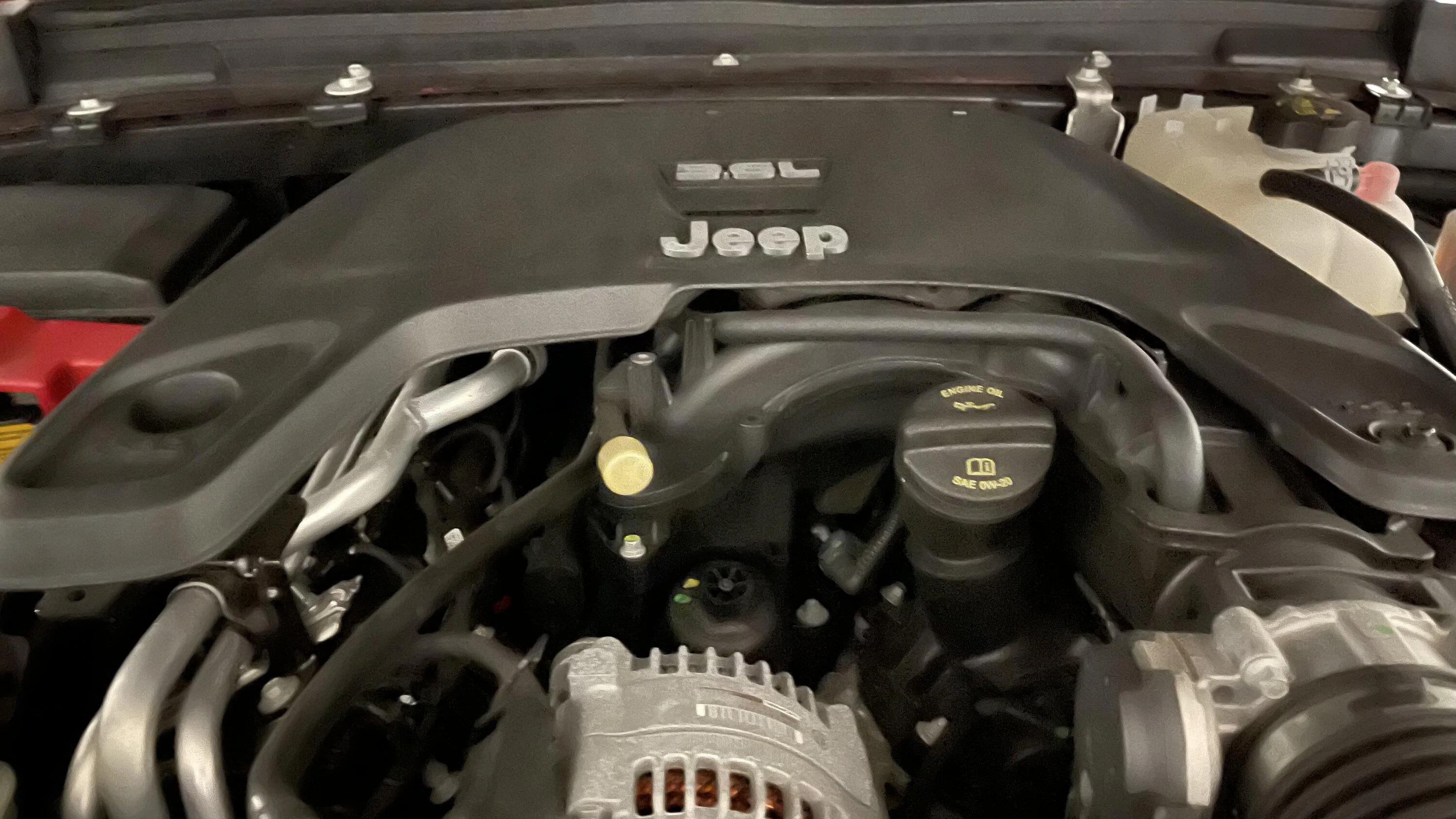 Jeep Gladiator No plastic cover on my 3.6L A0F4338D-0BBA-44EB-98E3-8B4D5BF8E70E