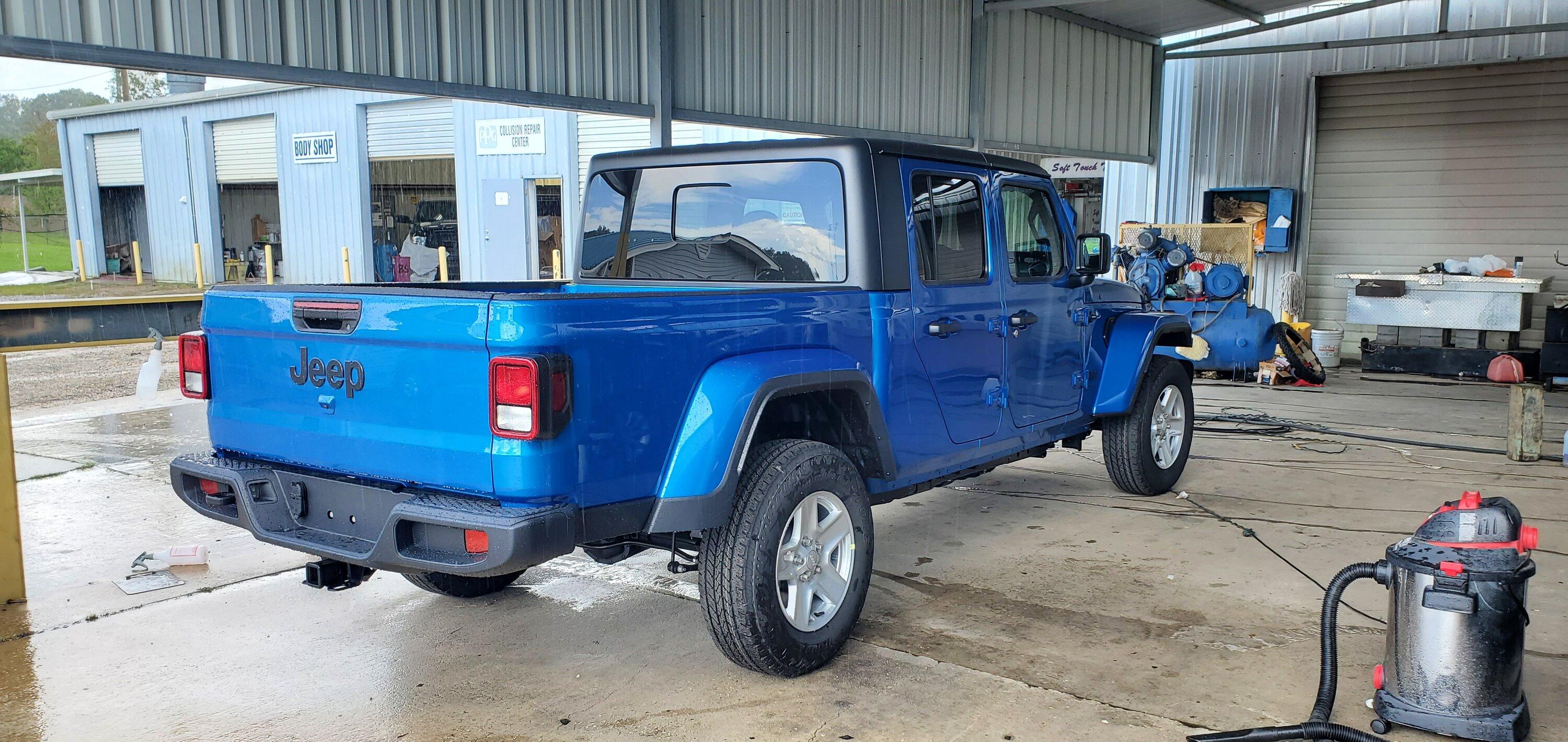 Jeep Gladiator Chris's Sport S Max Tow - Boring Daily 'Build' 20220805_124450