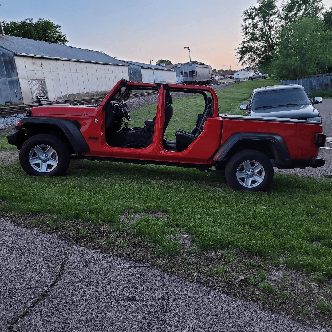 Jeep Gladiator 2020 Sport S Glow Up 1663268305537