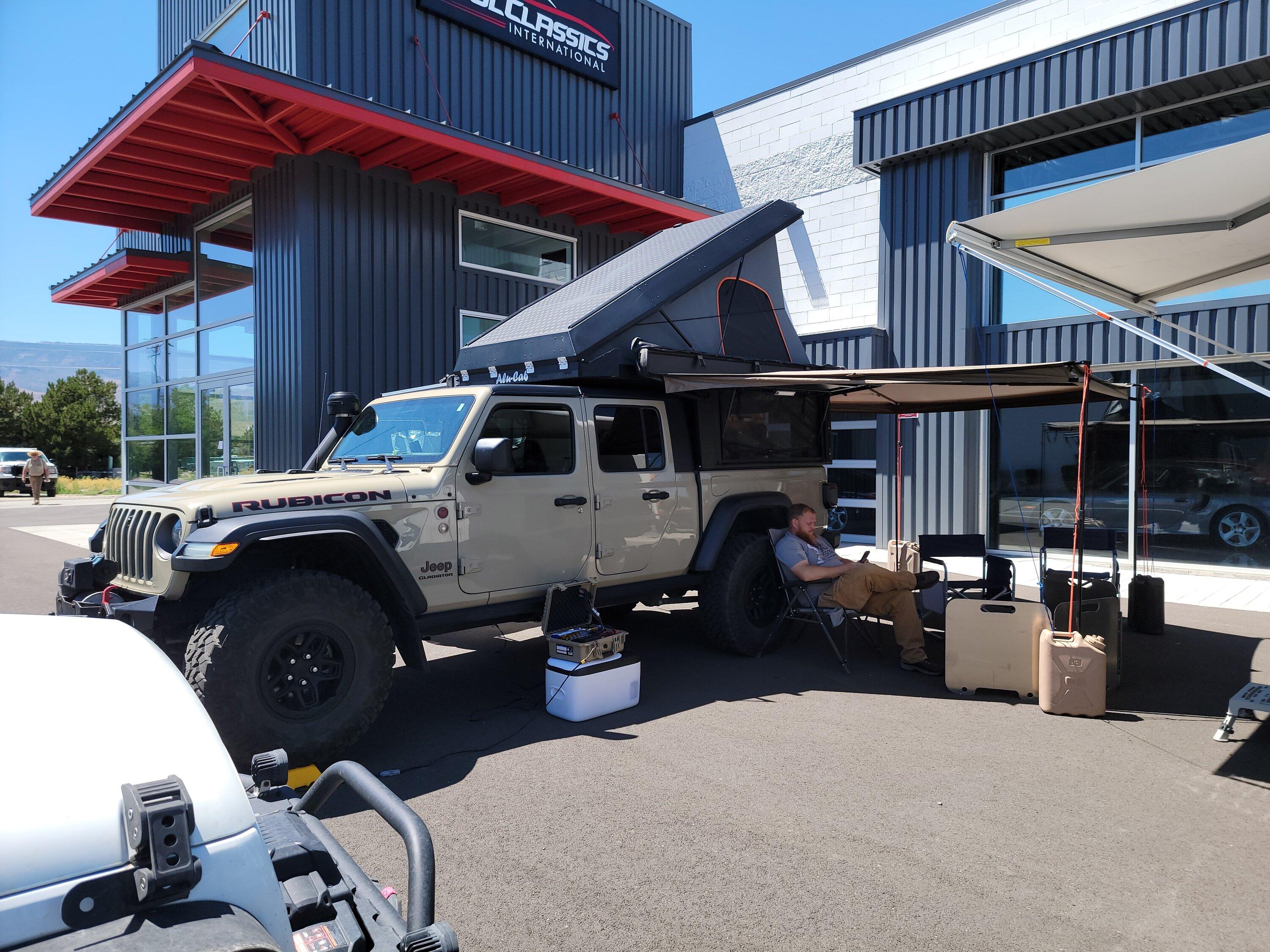 Jeep Gladiator Alu-Cab Canopy Camper Roll Call 20220806_134823