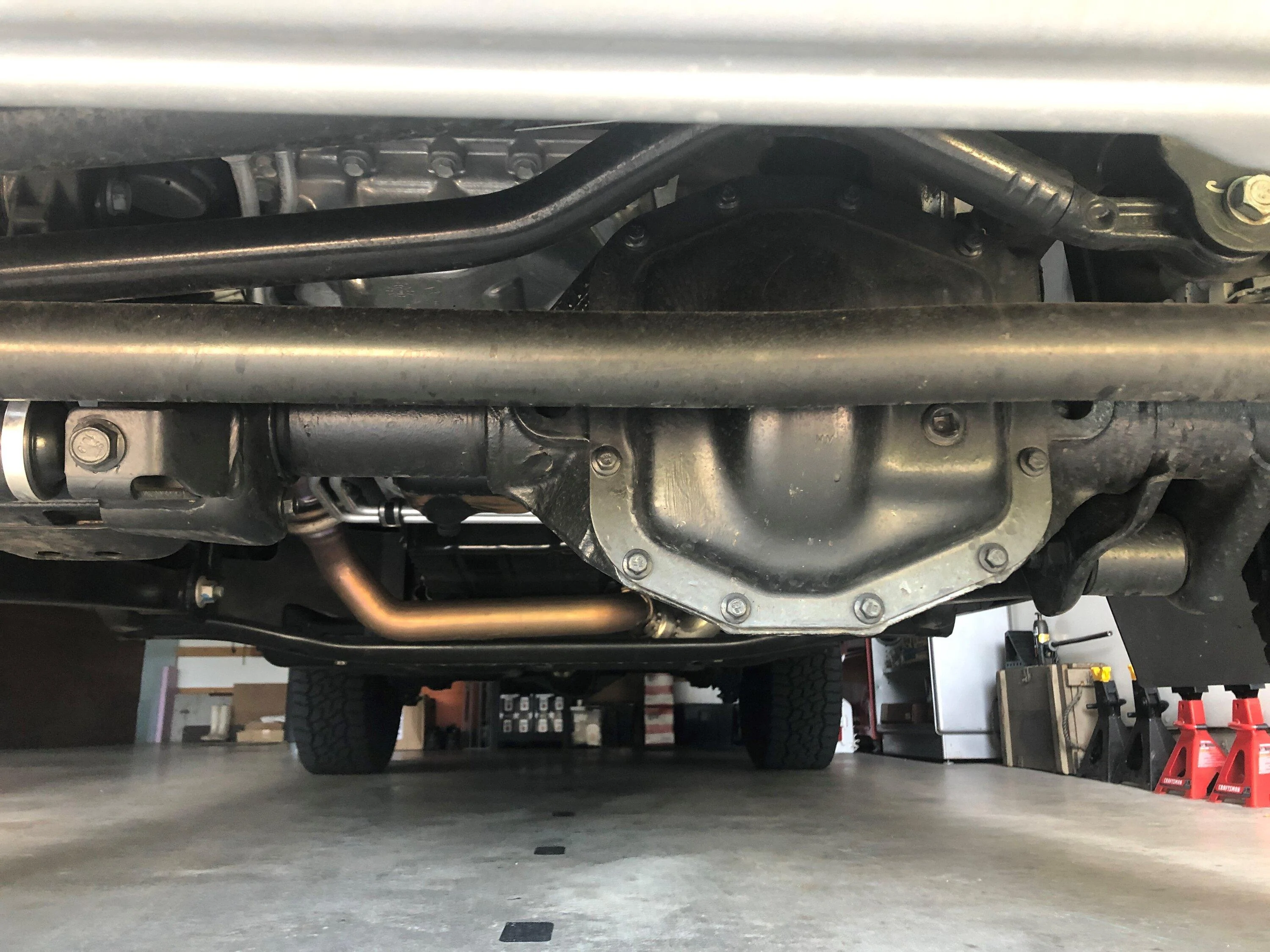 Jeep Gladiator What do you guys use to touch up underneath jeep JT Front Axle 1