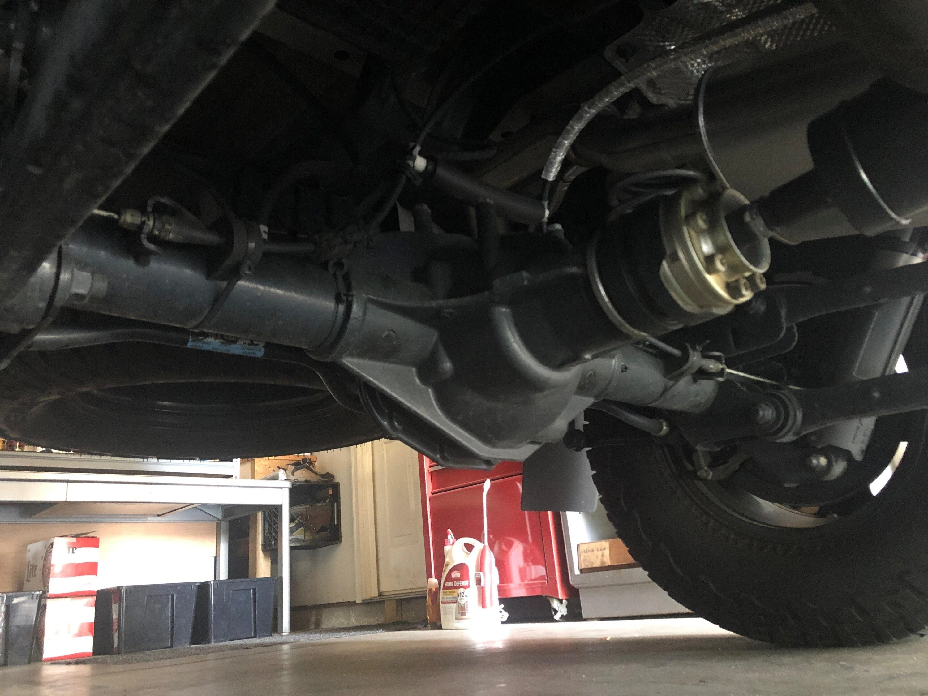 Jeep Gladiator What do you guys use to touch up underneath jeep JT Rear Axle 1