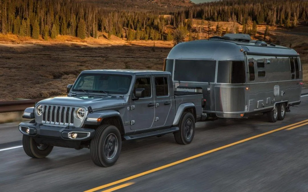 Jeep Gladiator Couple questions about JT towing. 2020-Jeep-Gladiator-Gallery-Capability-Trailer.jpg.image_.2880-1080x675