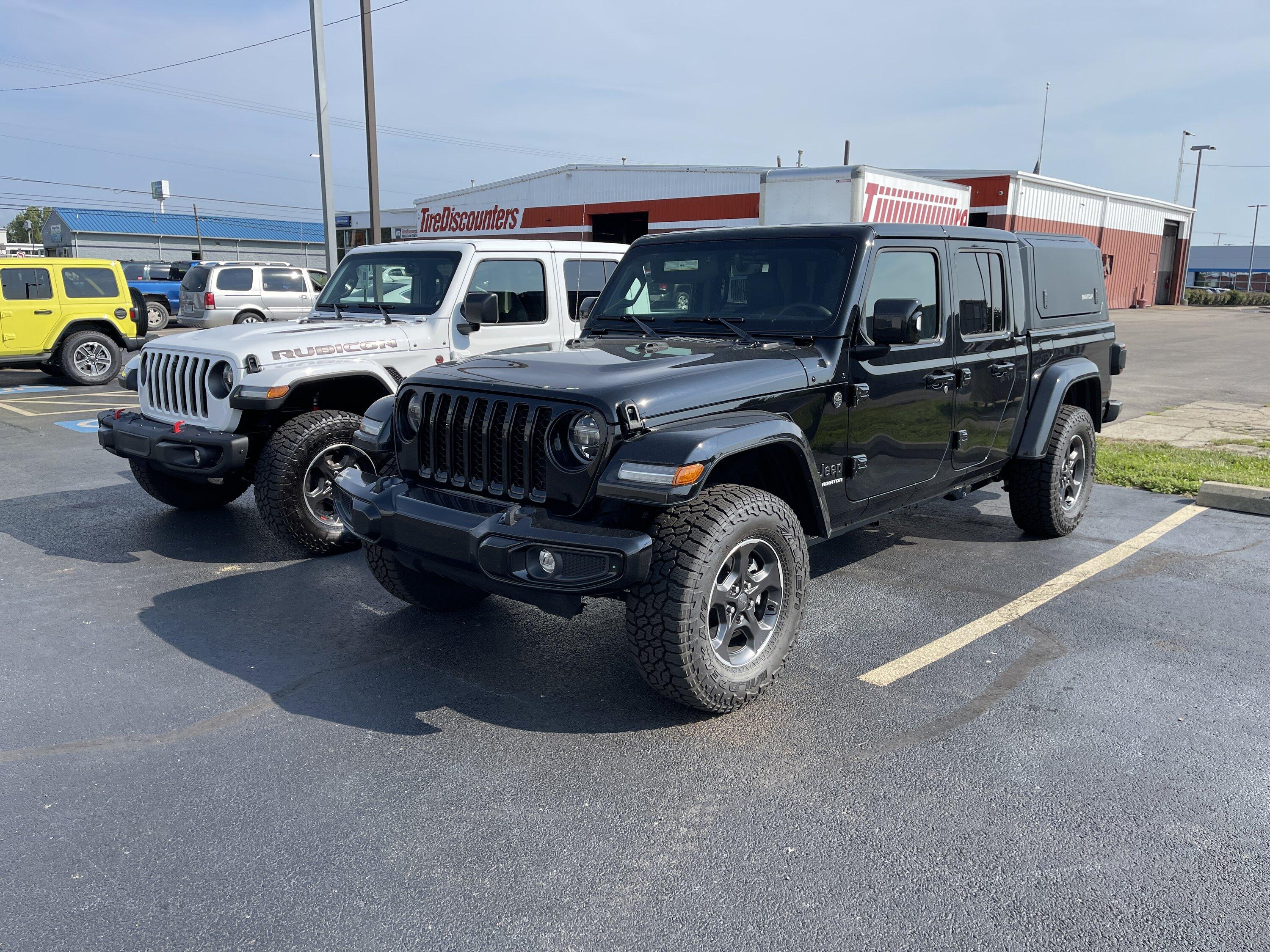 Jeep Gladiator BLACK Gladiator JT Club 20220917_150448979_iOS