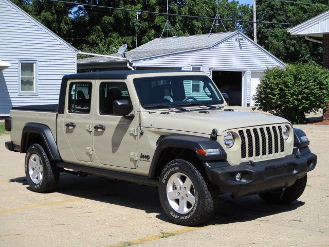 Jeep Gladiator Removable Coating to Cover Body Seam? Gladiator 4.JPG