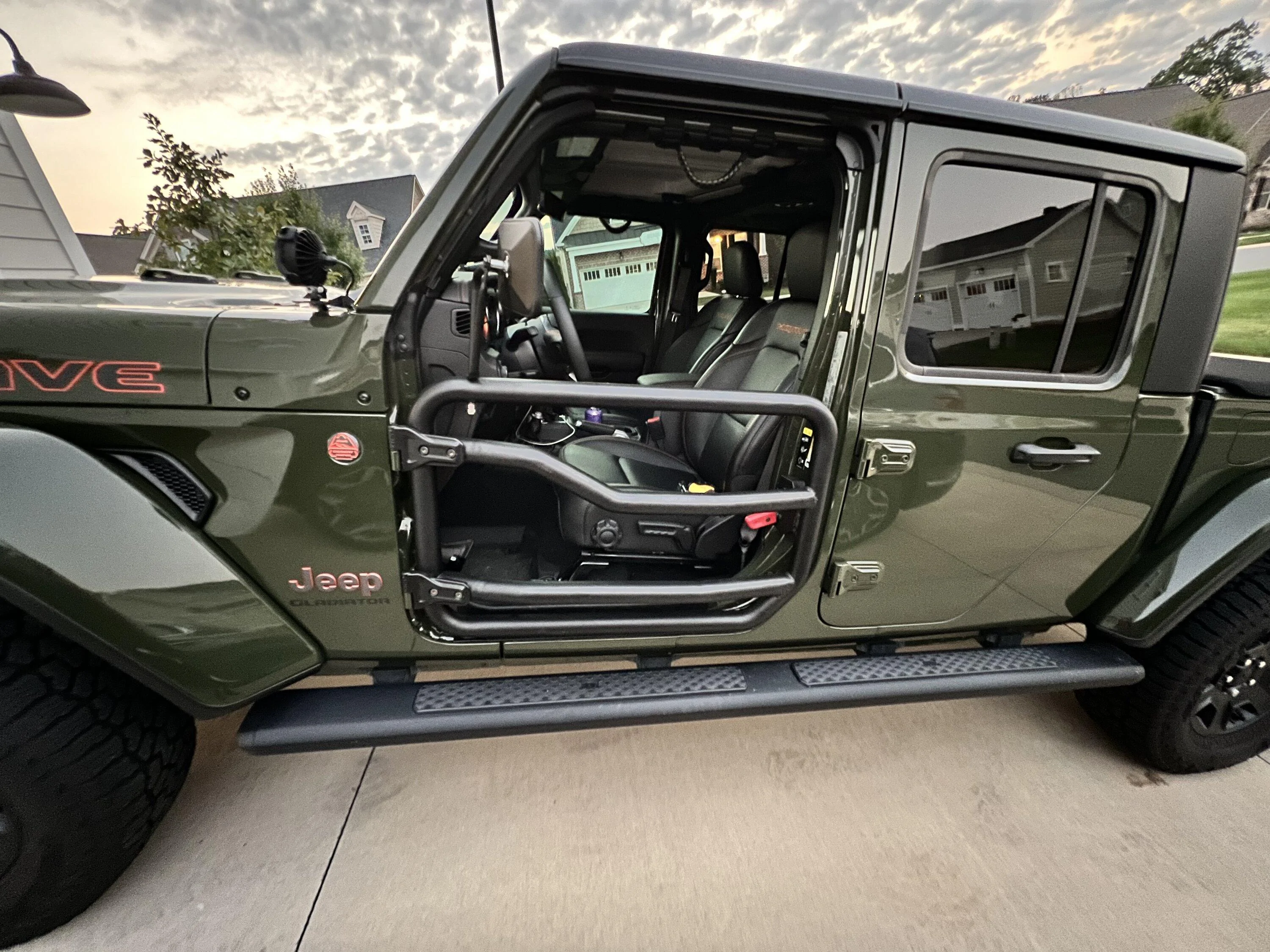 Jeep Gladiator Mopar Tube doors 55669365-AAEF-4A87-BEF8-BE0C6797A50F