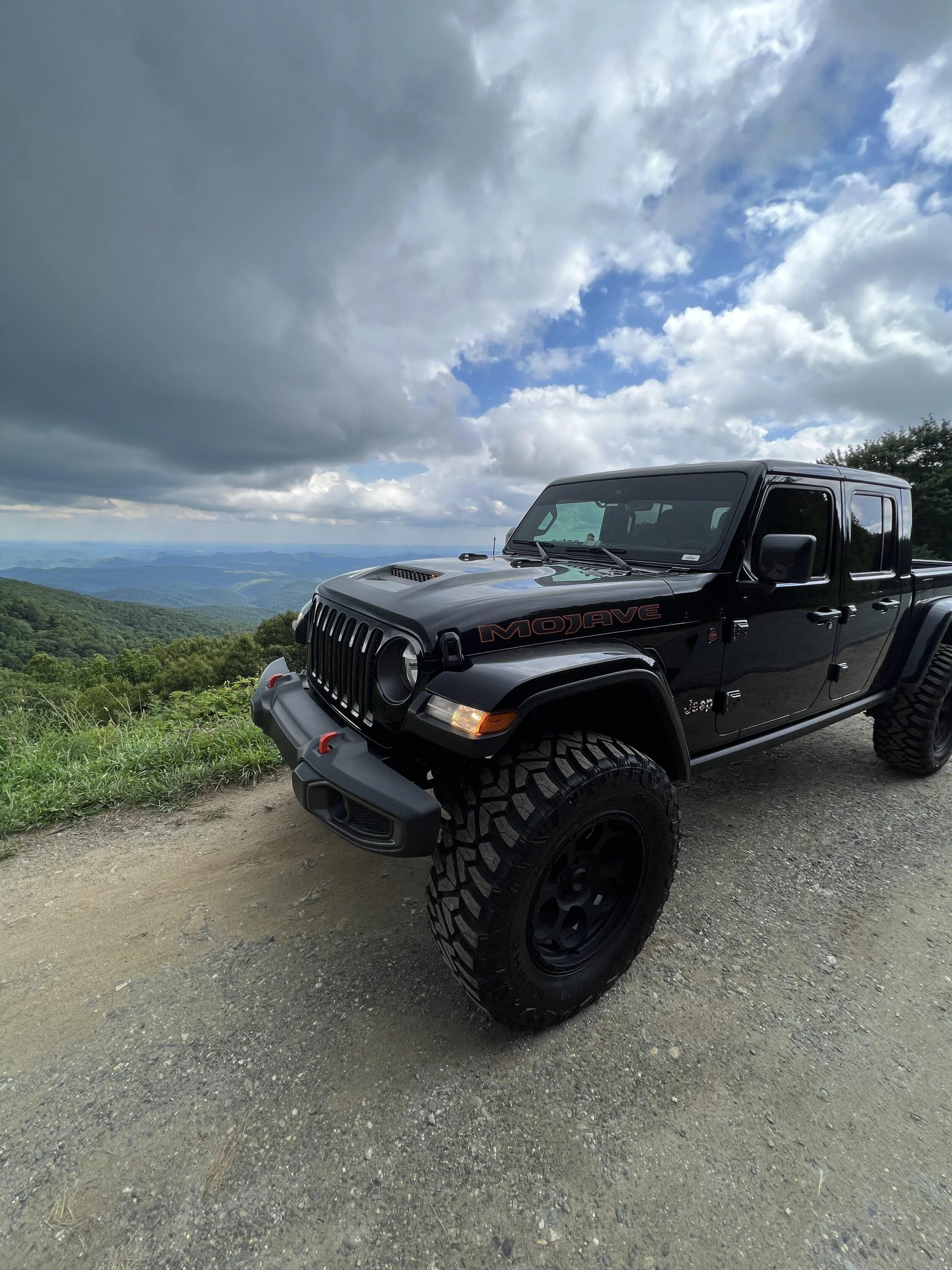Jeep Gladiator BLACK Gladiator JT Club E6C01BBE-C7BE-46F1-A606-2E94069BDC05