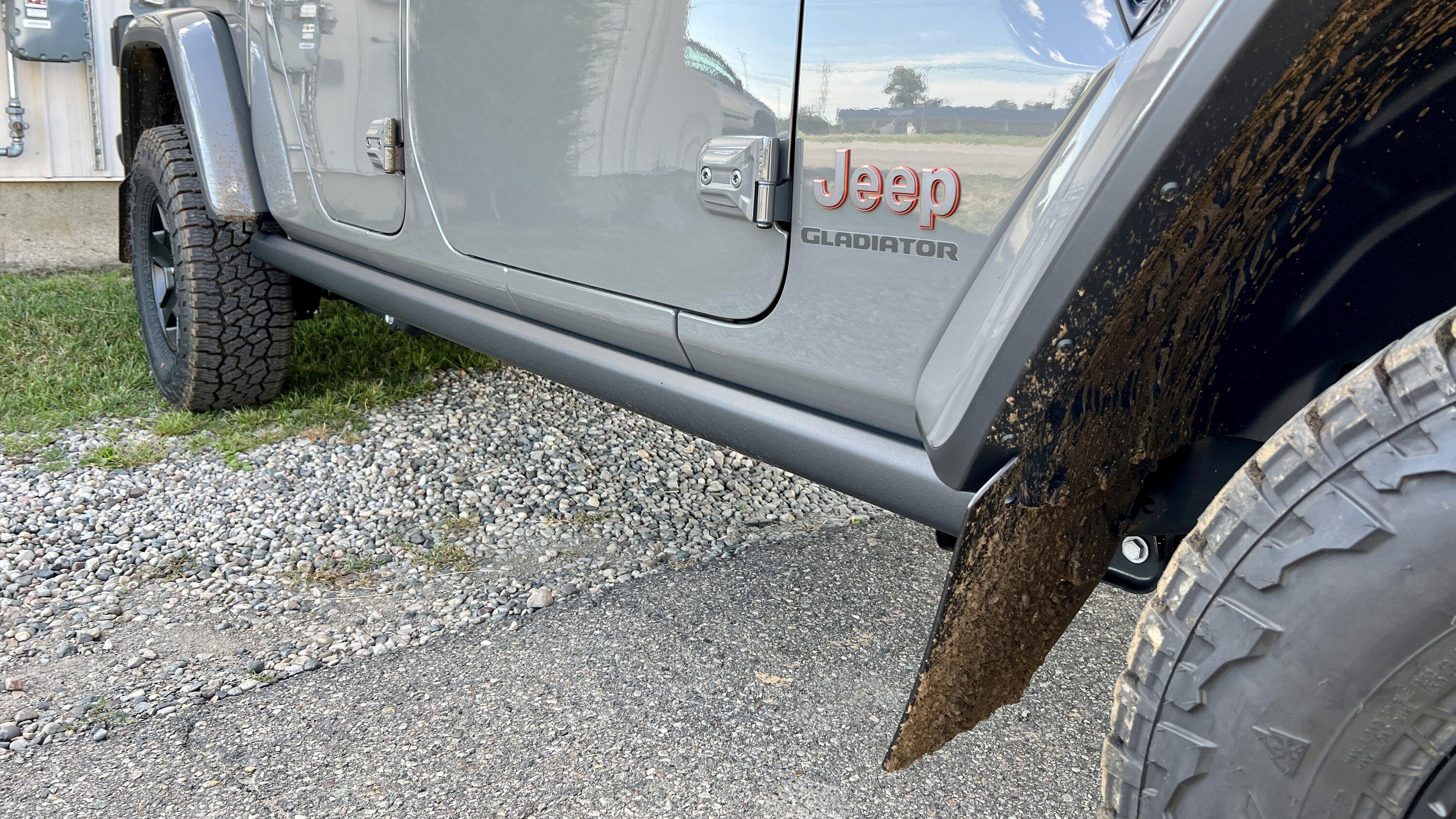 Jeep Gladiator Mojave Splash Guards ??? 412872DC-AA3C-4300-9E2F-07FF09B67FDF