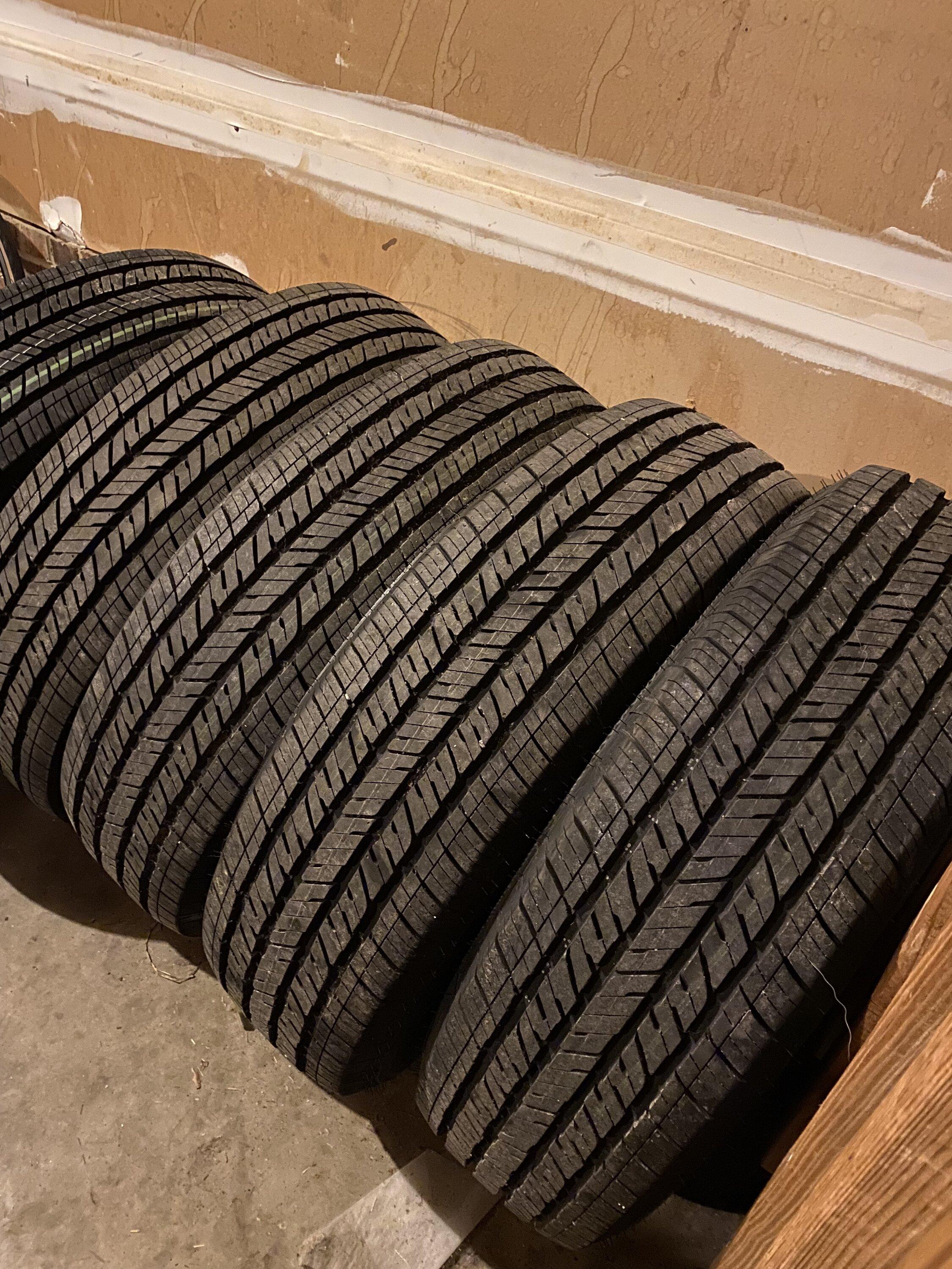 Jeep Gladiator Set of 5 New Bridgestone Dueler Tires, 245/75R17 H/T IMG_9141.JPG