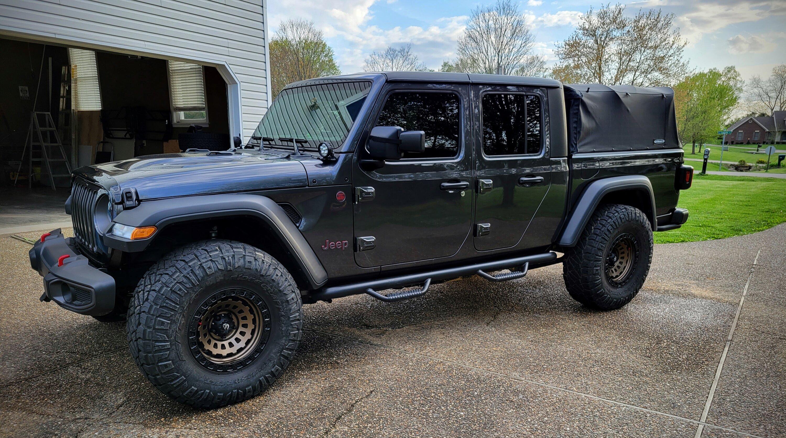 Jeep Gladiator Bronze wheels 20220424_191817(1)