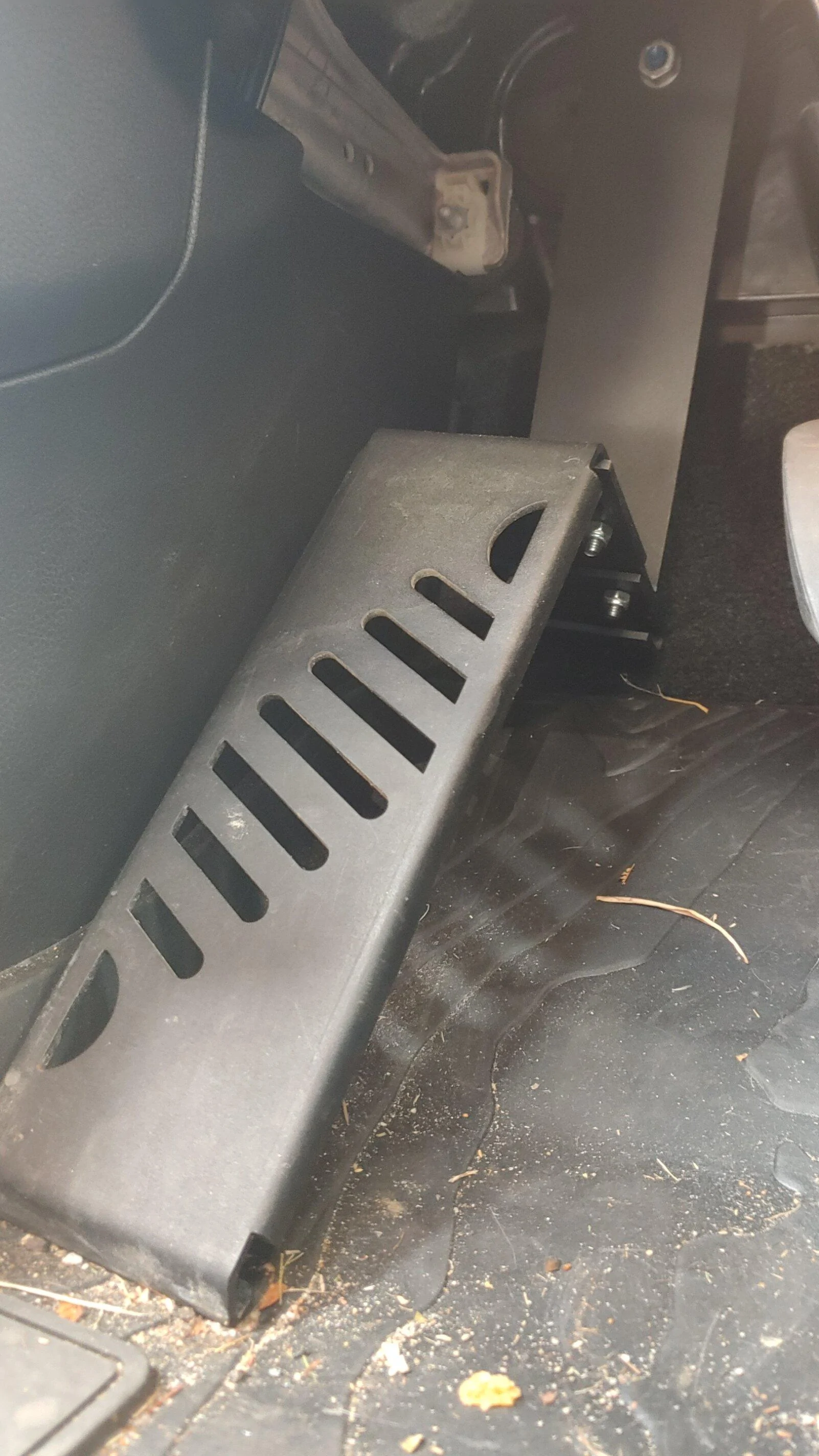 Jeep Gladiator Best Dead Pedal? 20220919_170146