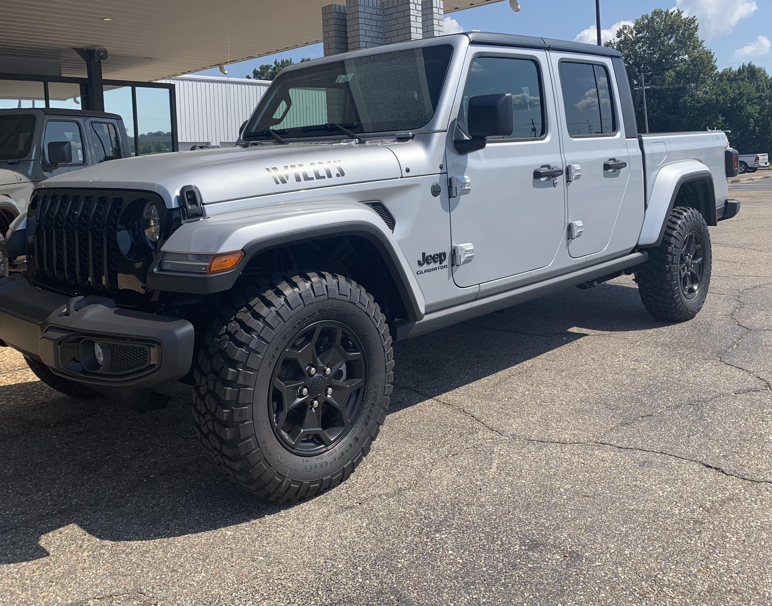 Jeep Gladiator WILLYS Edition Gladiator JT Club E14D9150-1609-4A1A-9E23-DD9D6DE85EB8