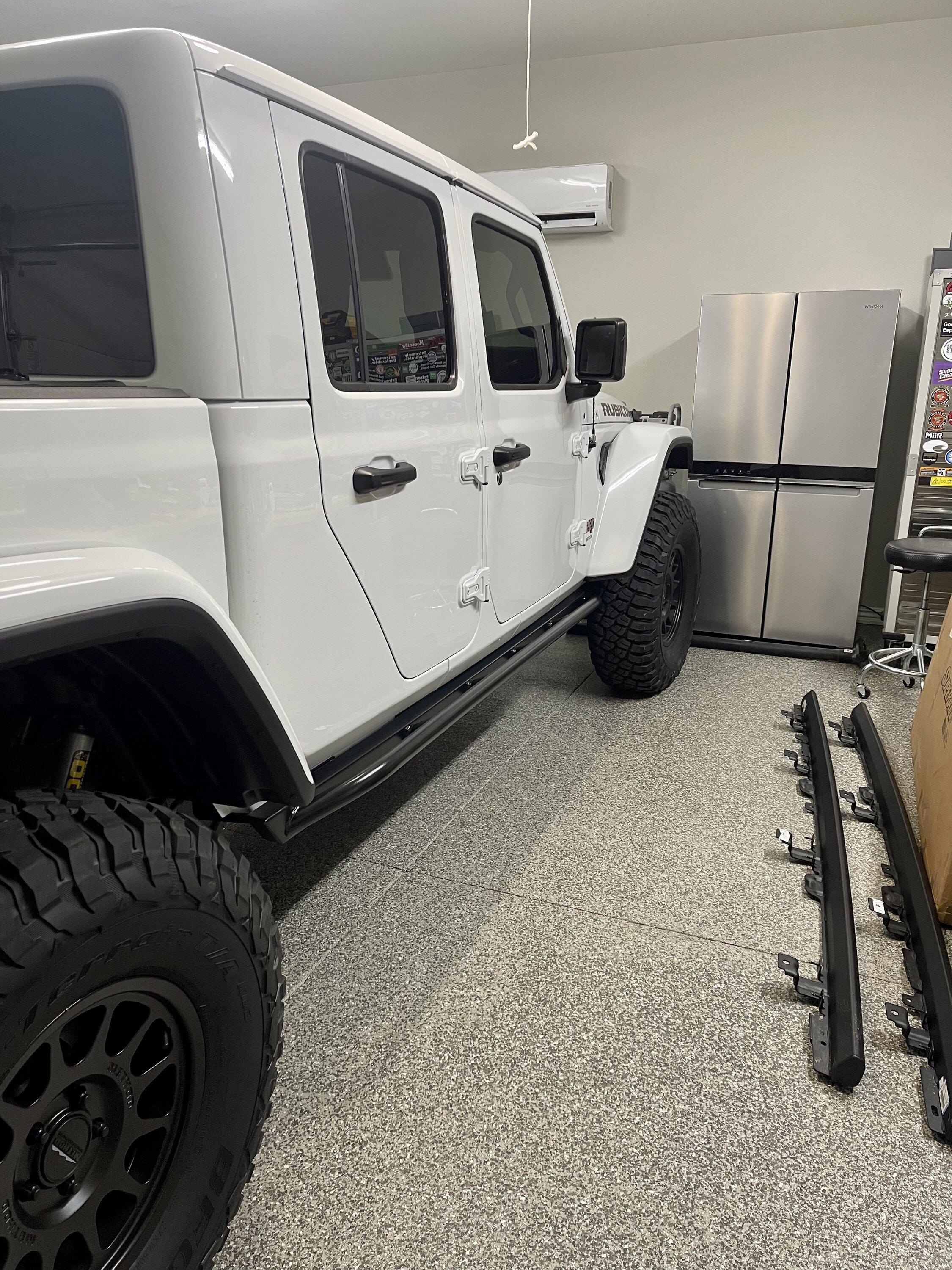 Jeep Gladiator Show me pictures of rocksliders that works as a running board. AC349FB9-640C-4587-8B08-71BA2F5510C6