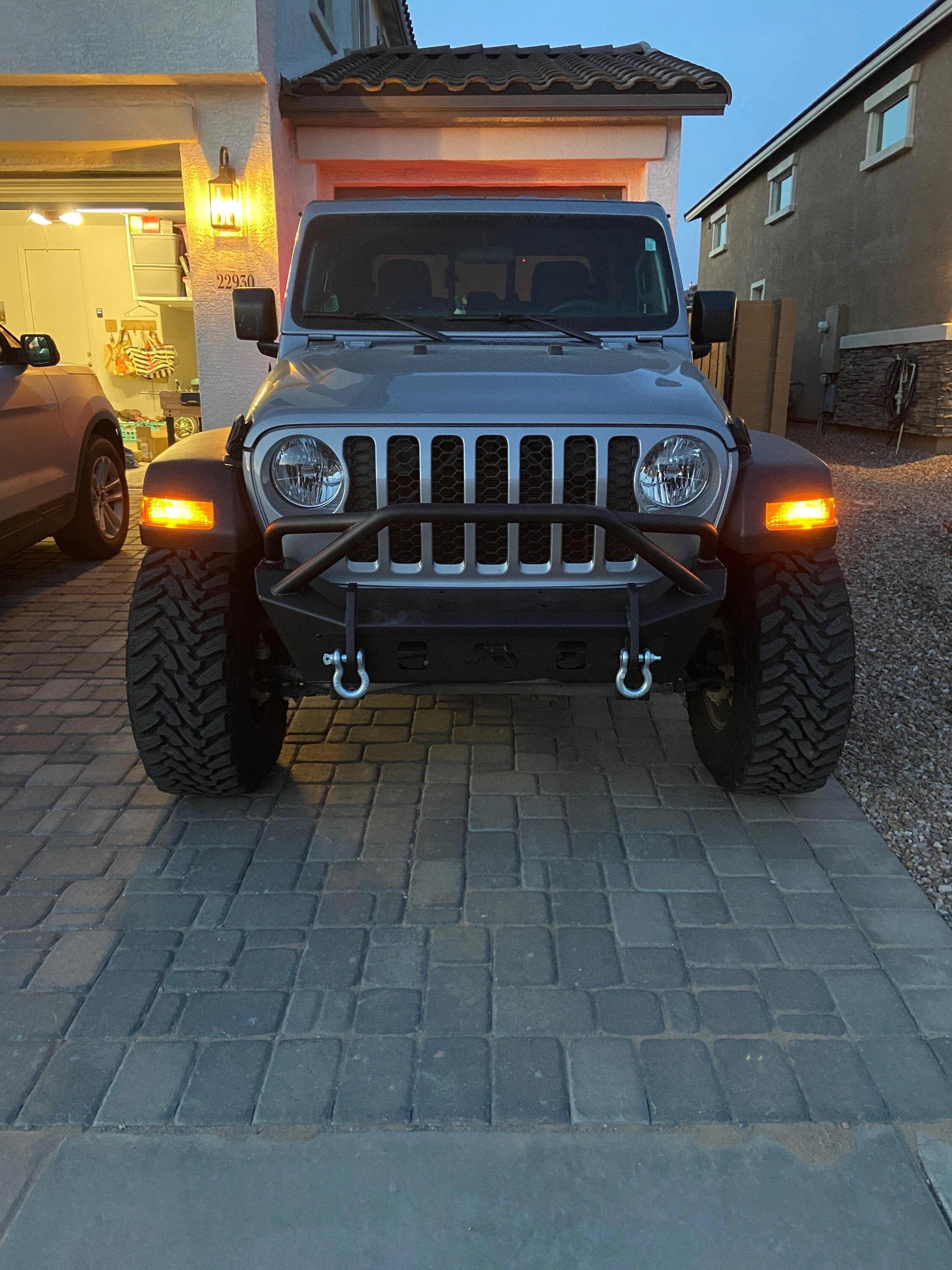Jeep Gladiator Best and cheapest front bumper IMG_5072