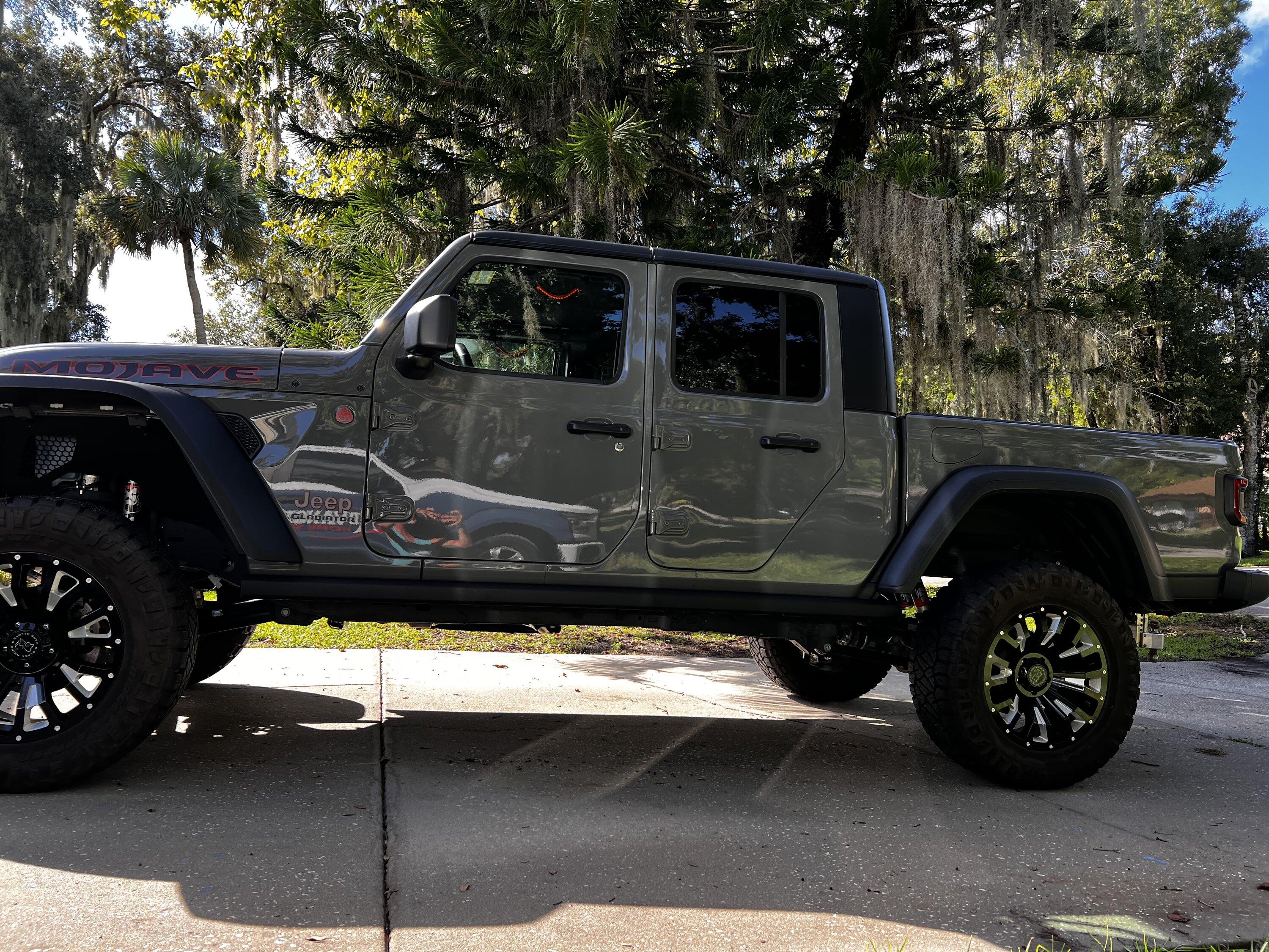 Jeep Gladiator 2021 Sting Gray Mojave/11.5k miles/$59k IMG-1368