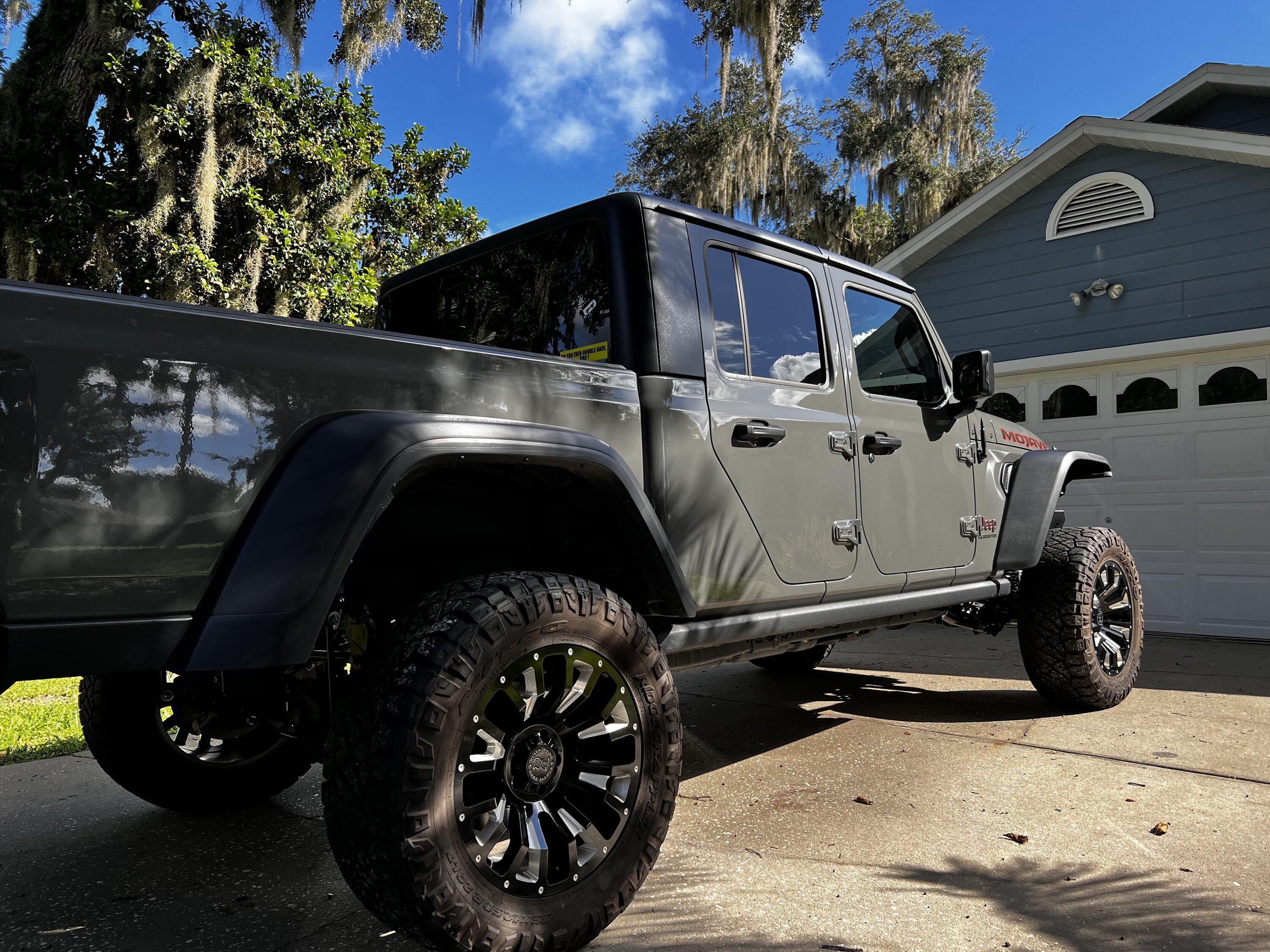 Jeep Gladiator 2021 Sting Gray Mojave/11.5k miles/$59k IMG-1371