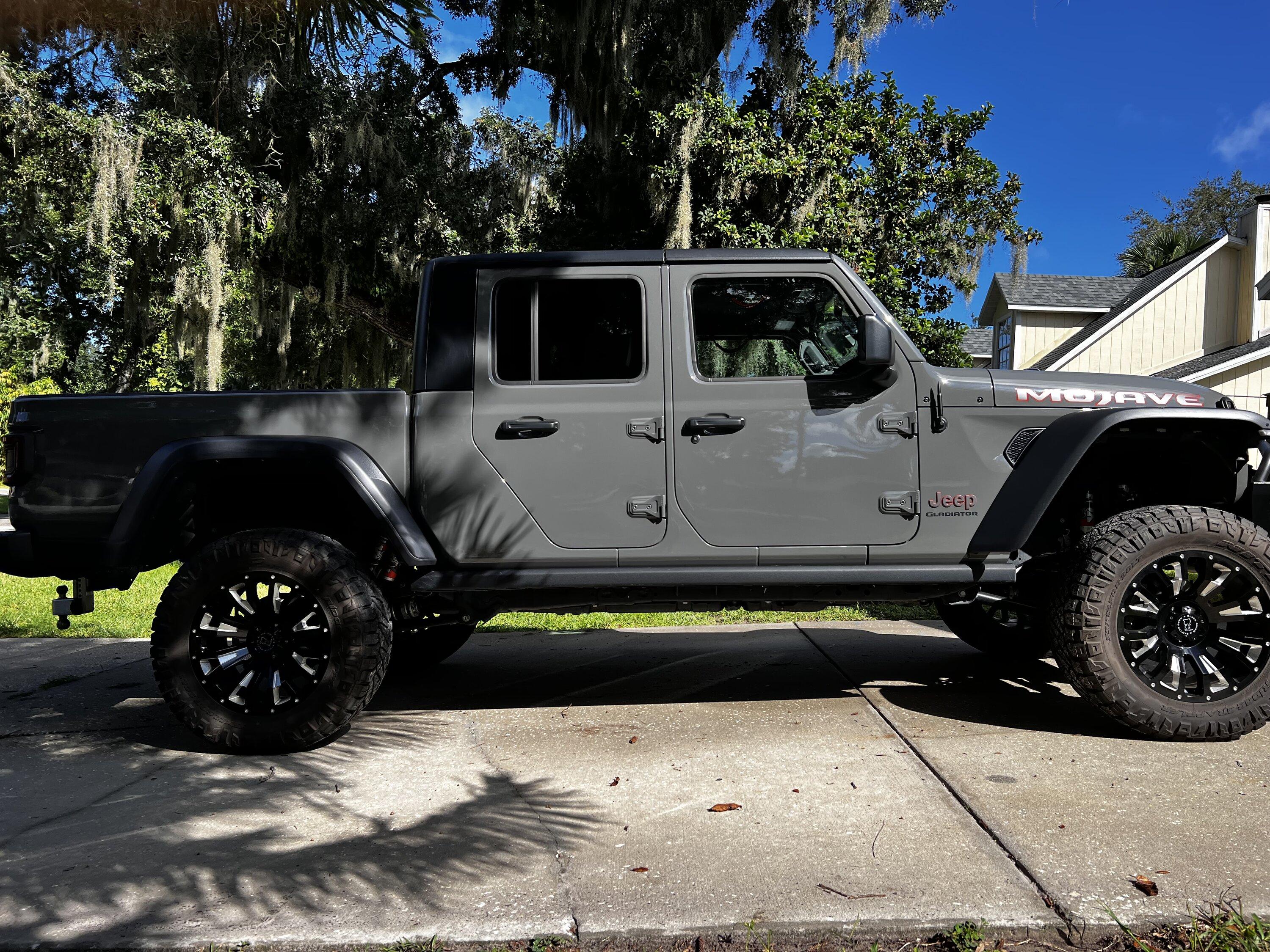 Jeep Gladiator 2021 Sting Gray Mojave/11.5k miles/$59k IMG-1372