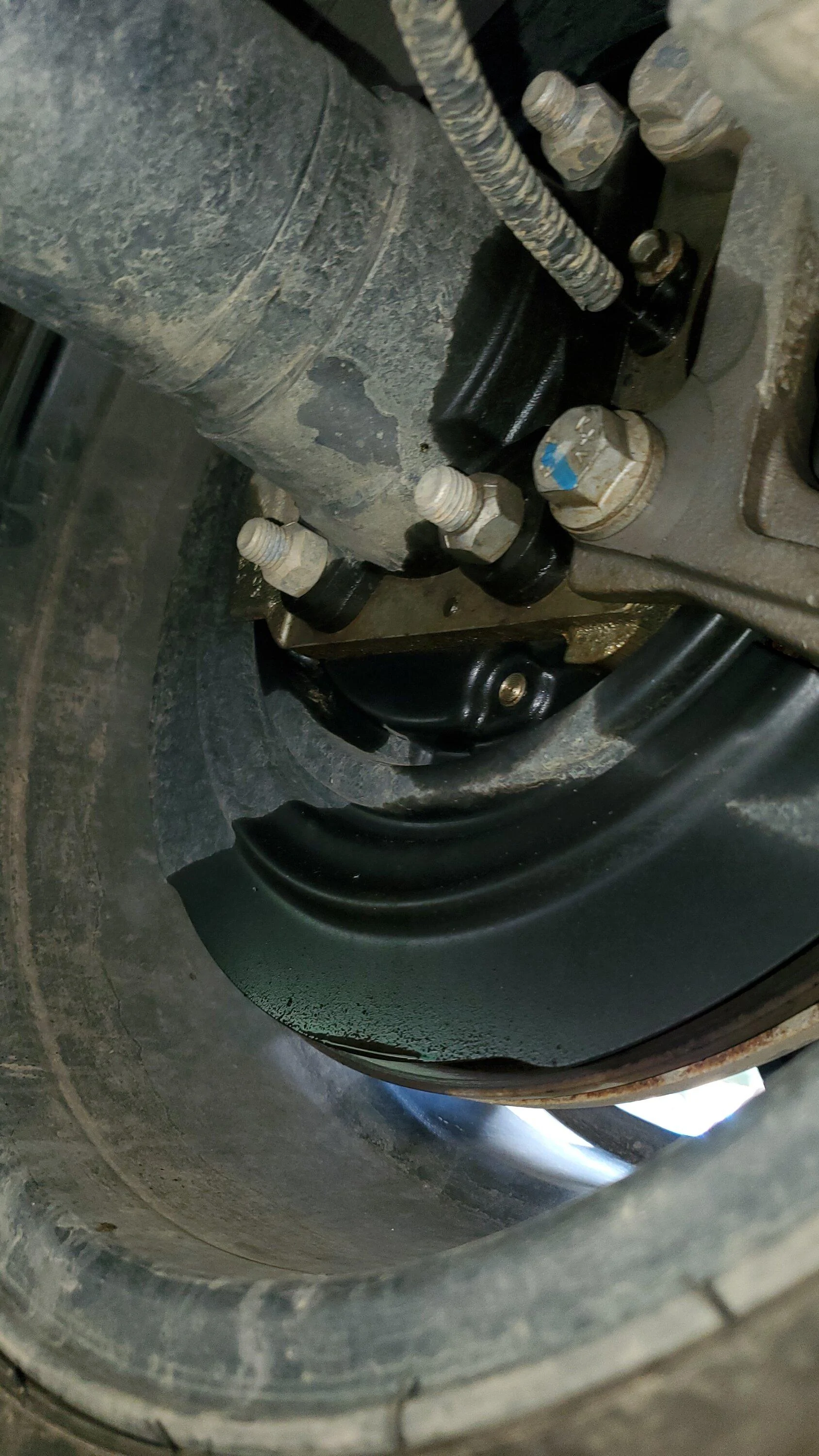 Jeep Gladiator Leaking axle seal? 20220920_151815