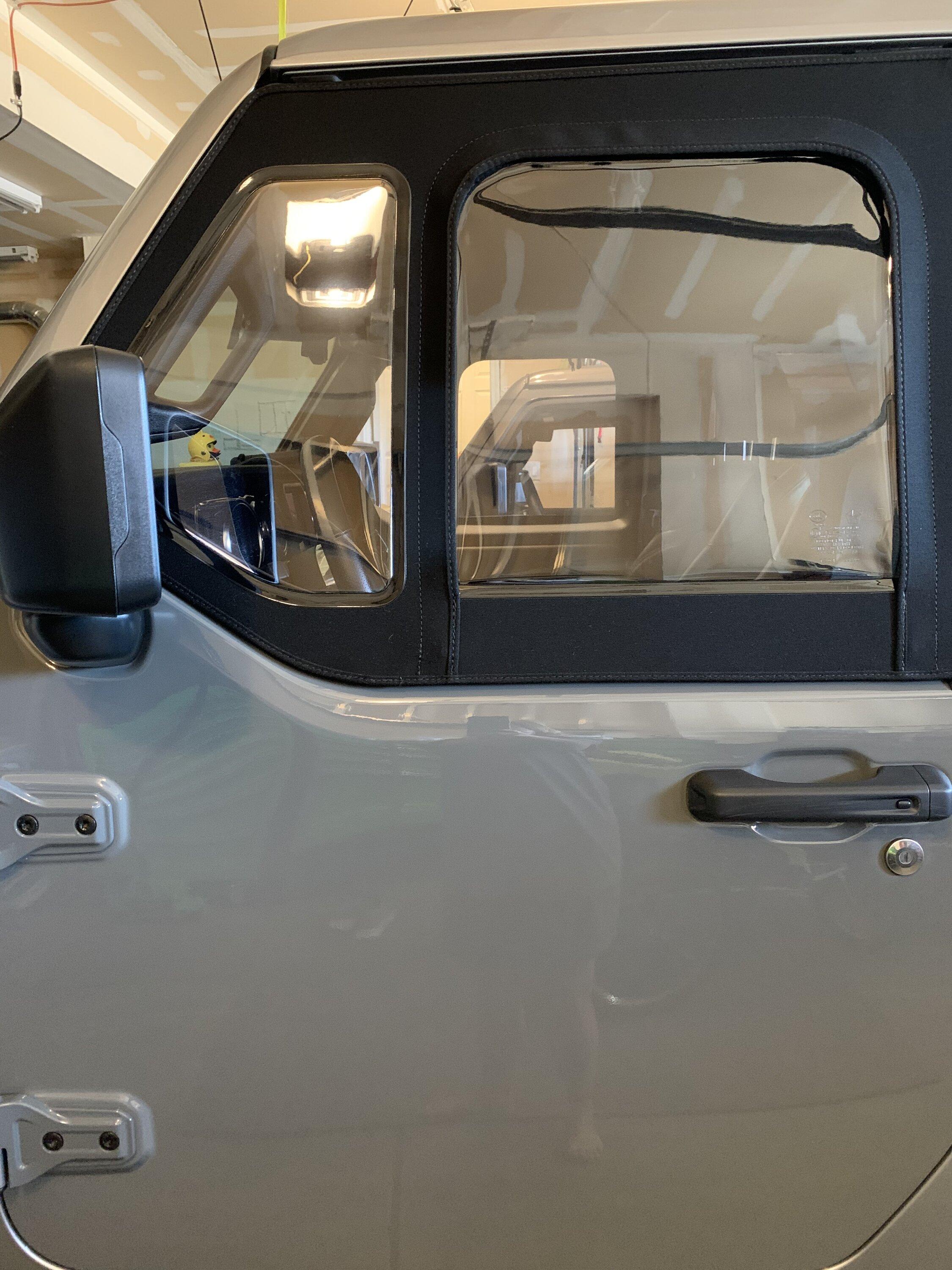 Jeep Gladiator 4 OEM Half Doors Sting Gray 1EF2446B-445E-48BD-A8B5-E4C3D8A94EA0