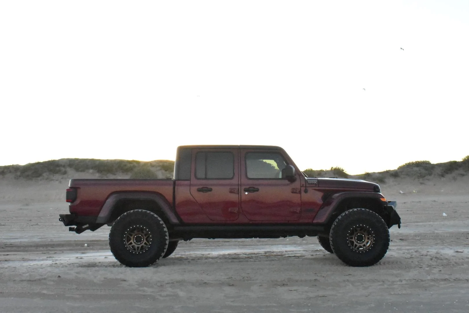 Jeep Gladiator Snazzberry Gladiator JT club D20F315E-CA29-4CBB-953E-A9E3EEBFF933
